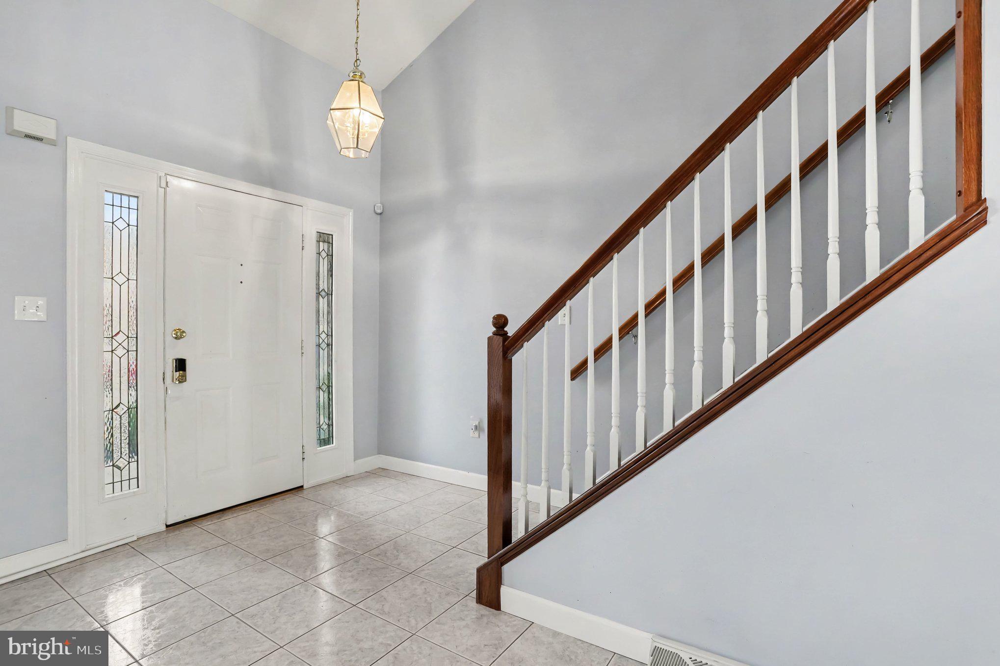 1036 MEADOW DRIVE