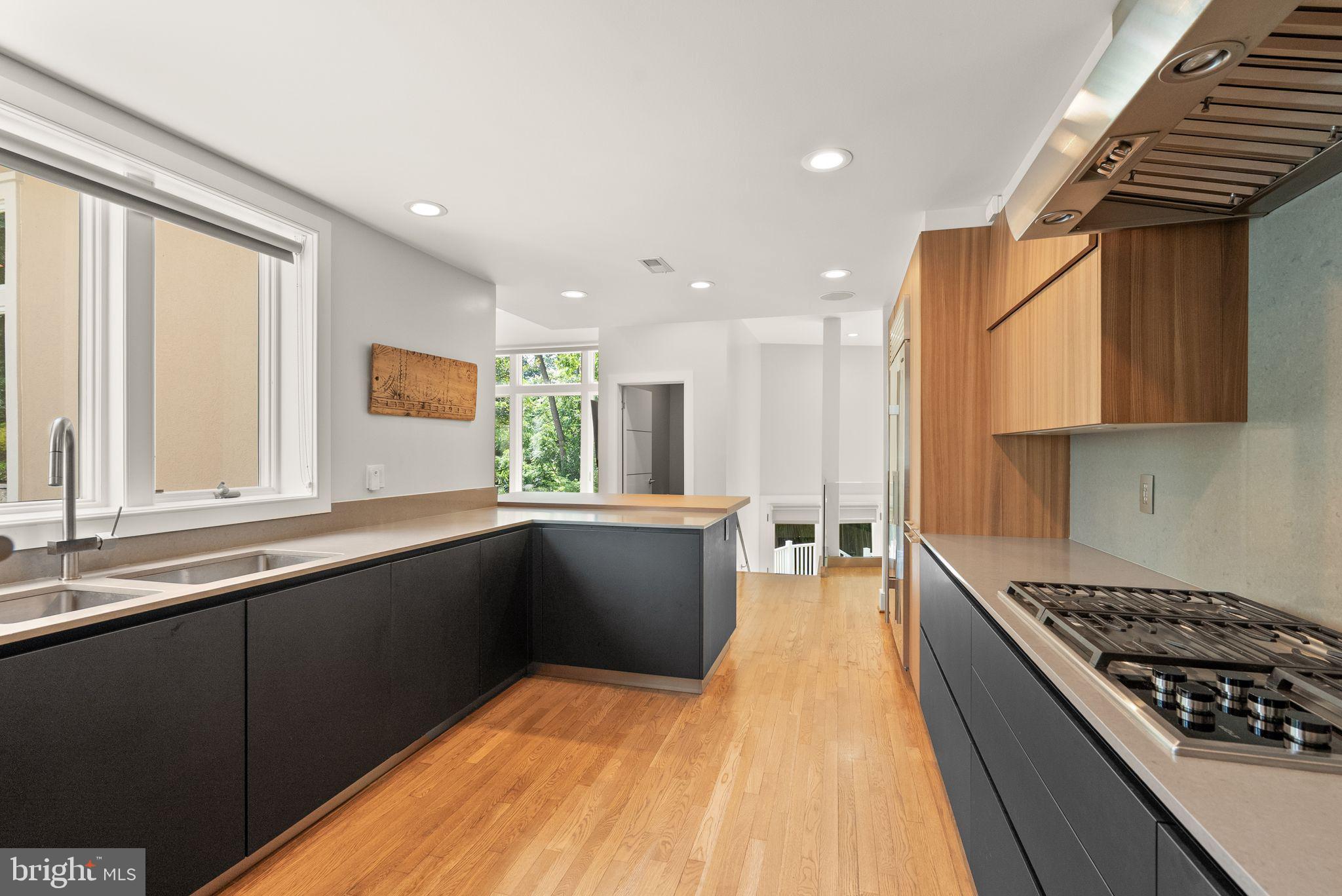 BELLEVUE FOREST - Residential