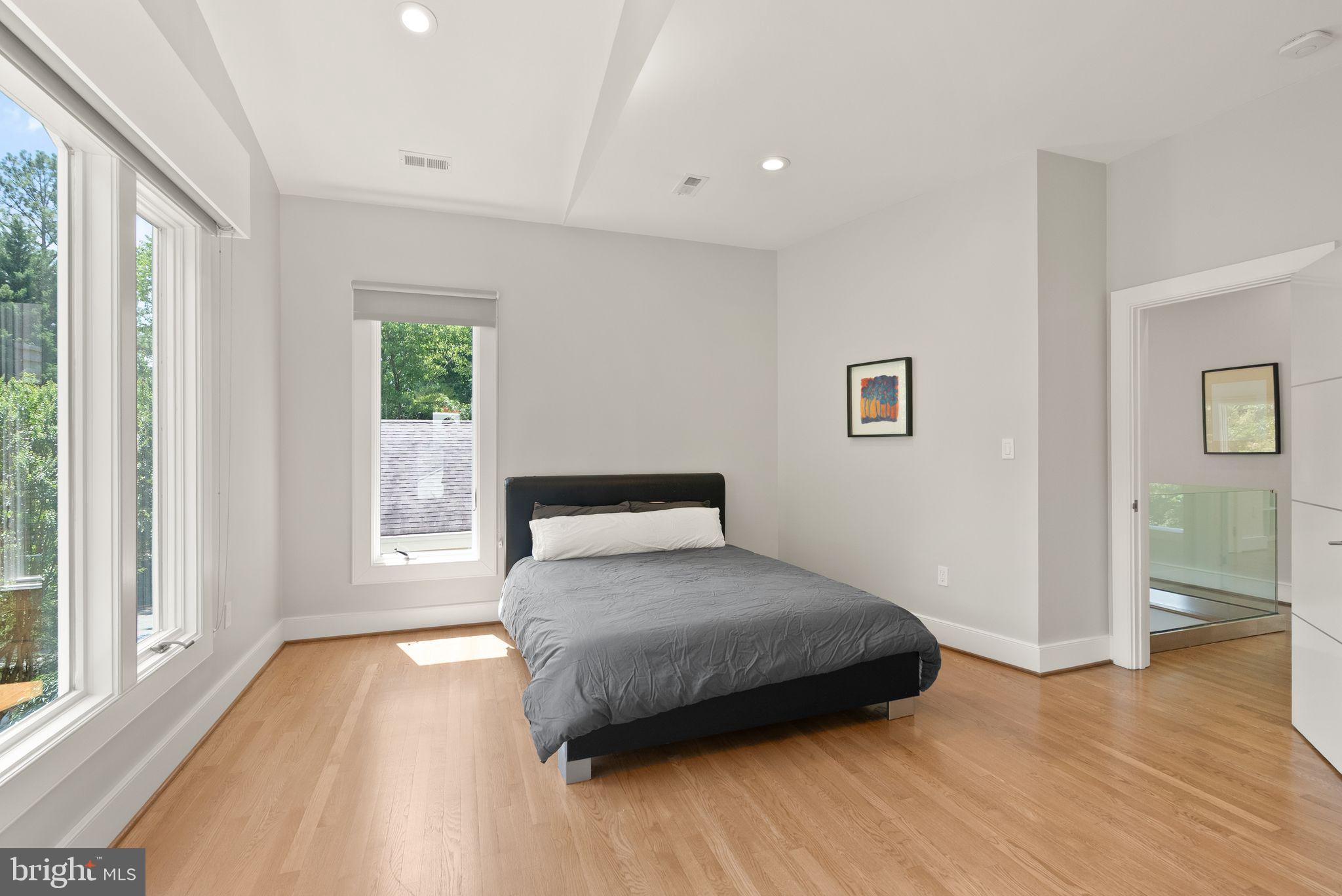 BELLEVUE FOREST - Residential