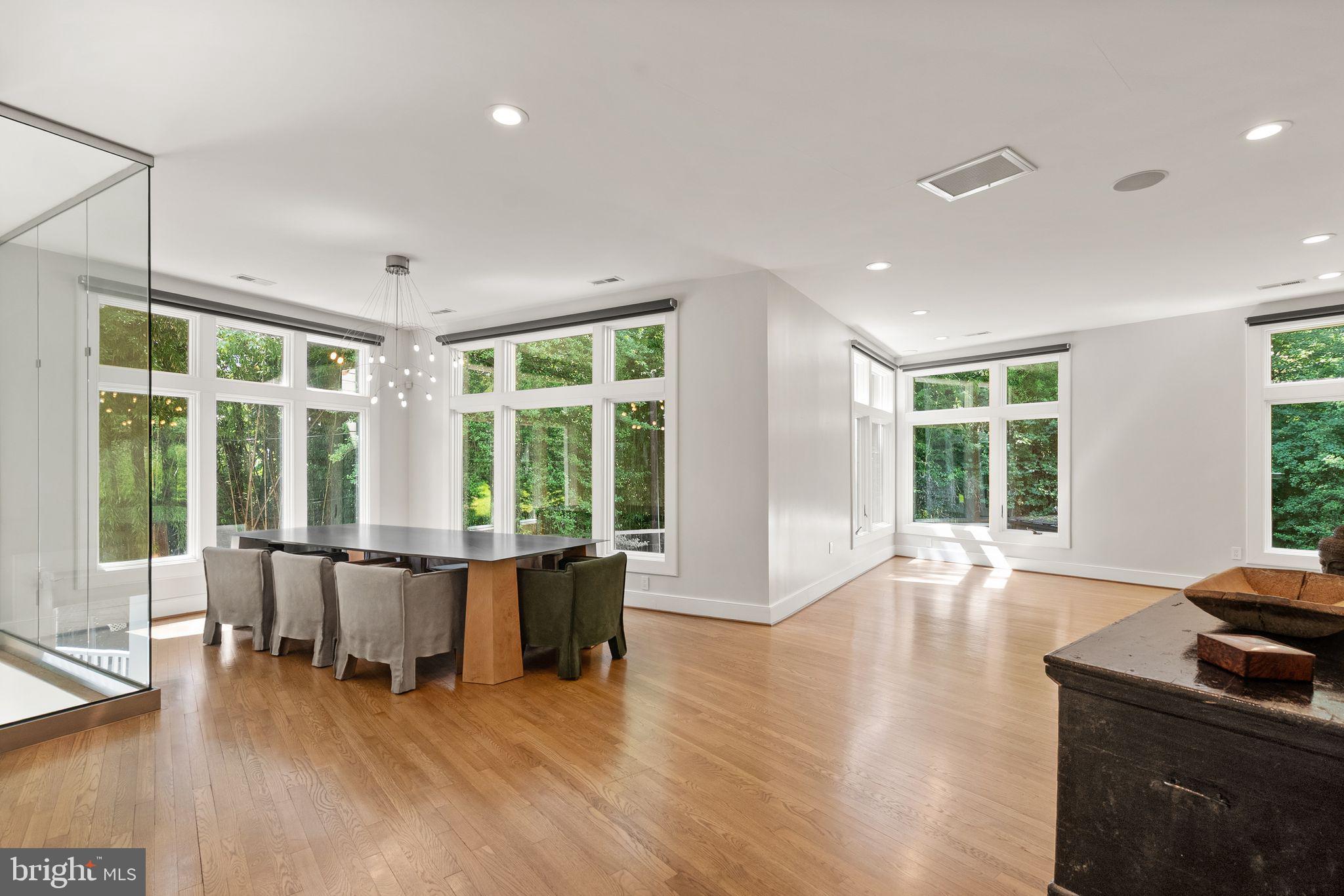 BELLEVUE FOREST - Residential