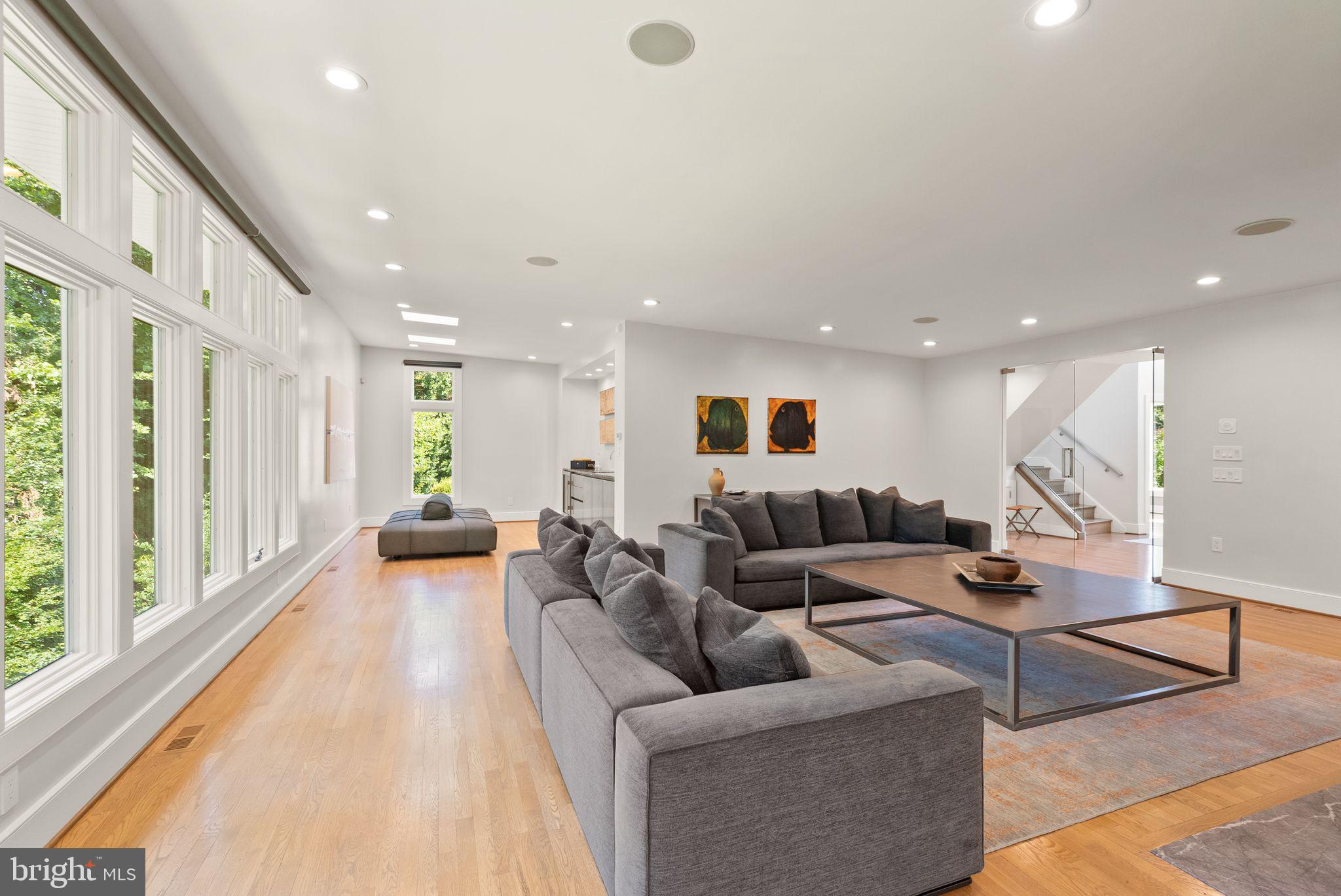 BELLEVUE FOREST - Residential