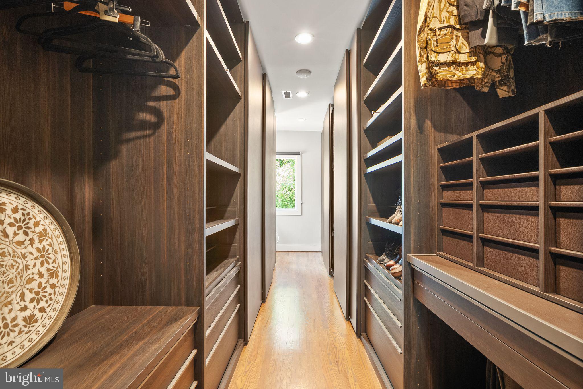 BELLEVUE FOREST - Residential