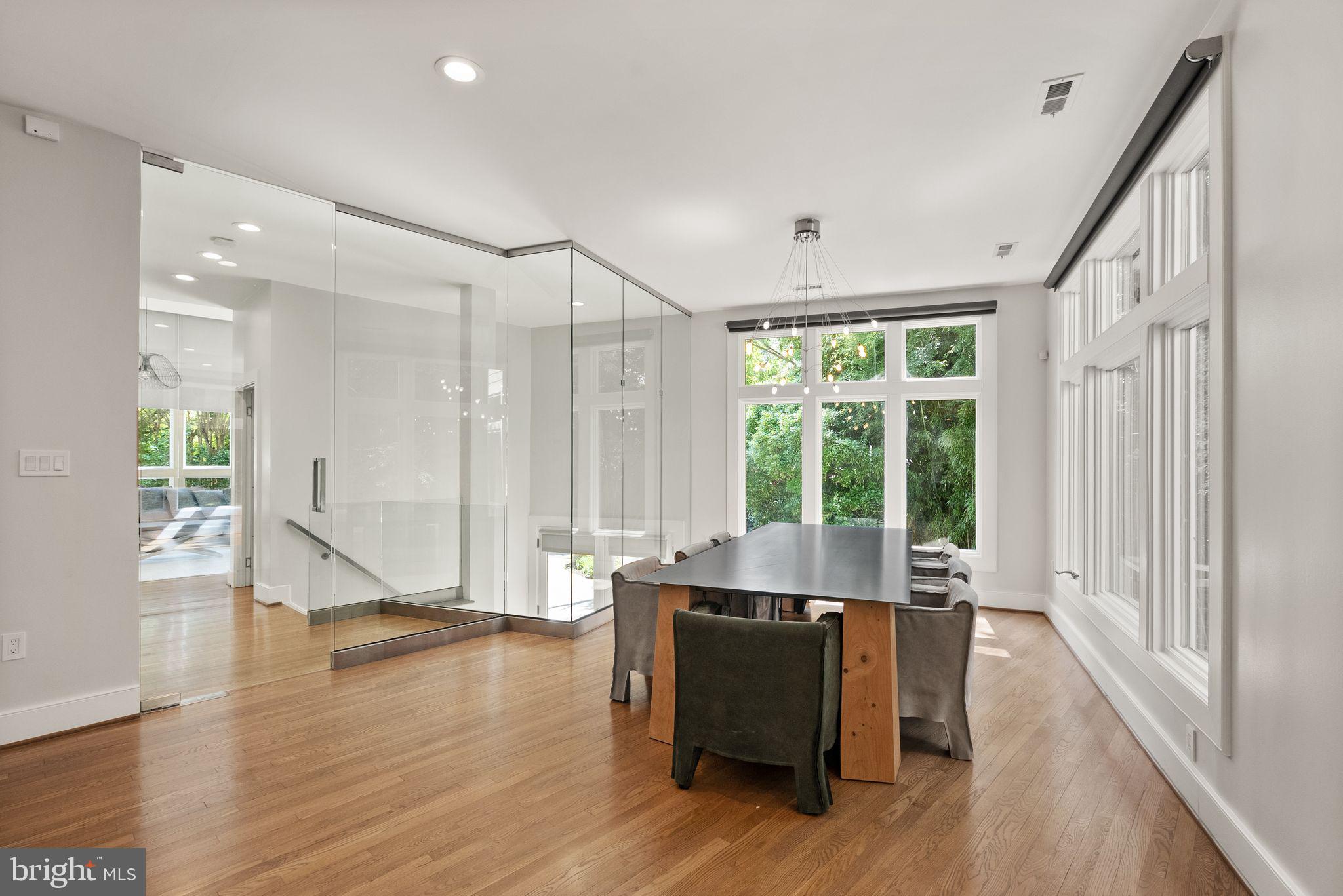 BELLEVUE FOREST - Residential