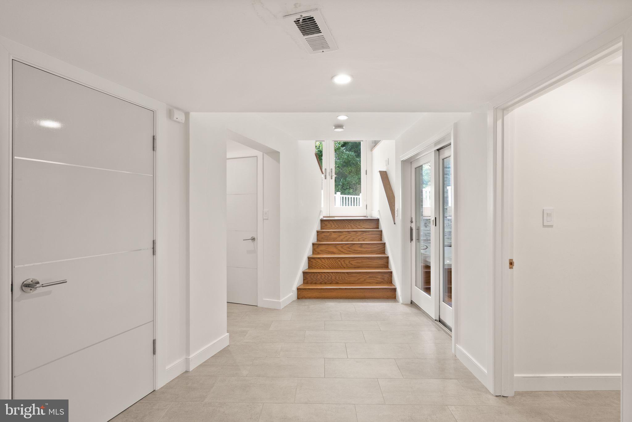 BELLEVUE FOREST - Residential