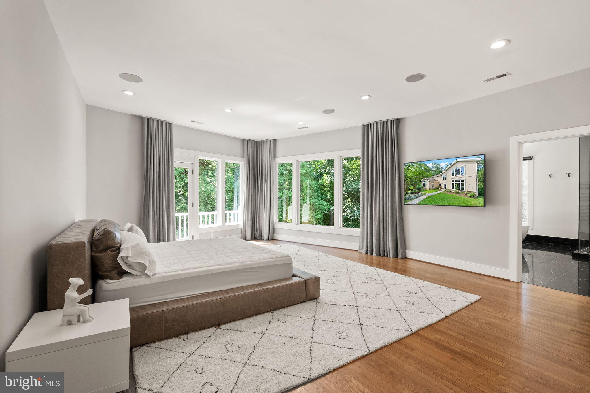 BELLEVUE FOREST - Residential