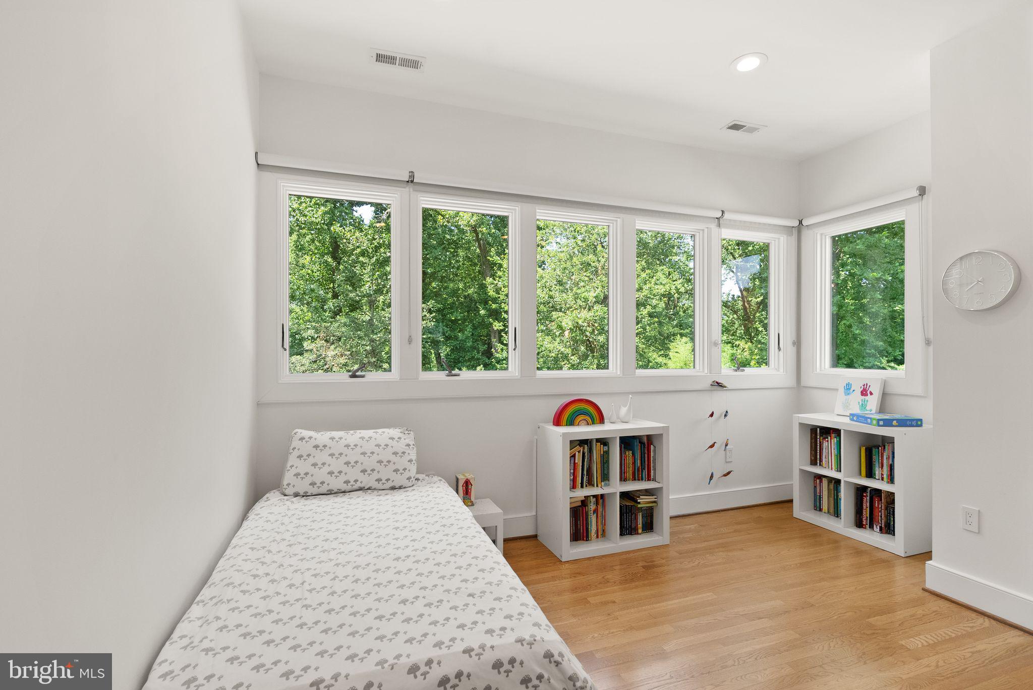 BELLEVUE FOREST - Residential