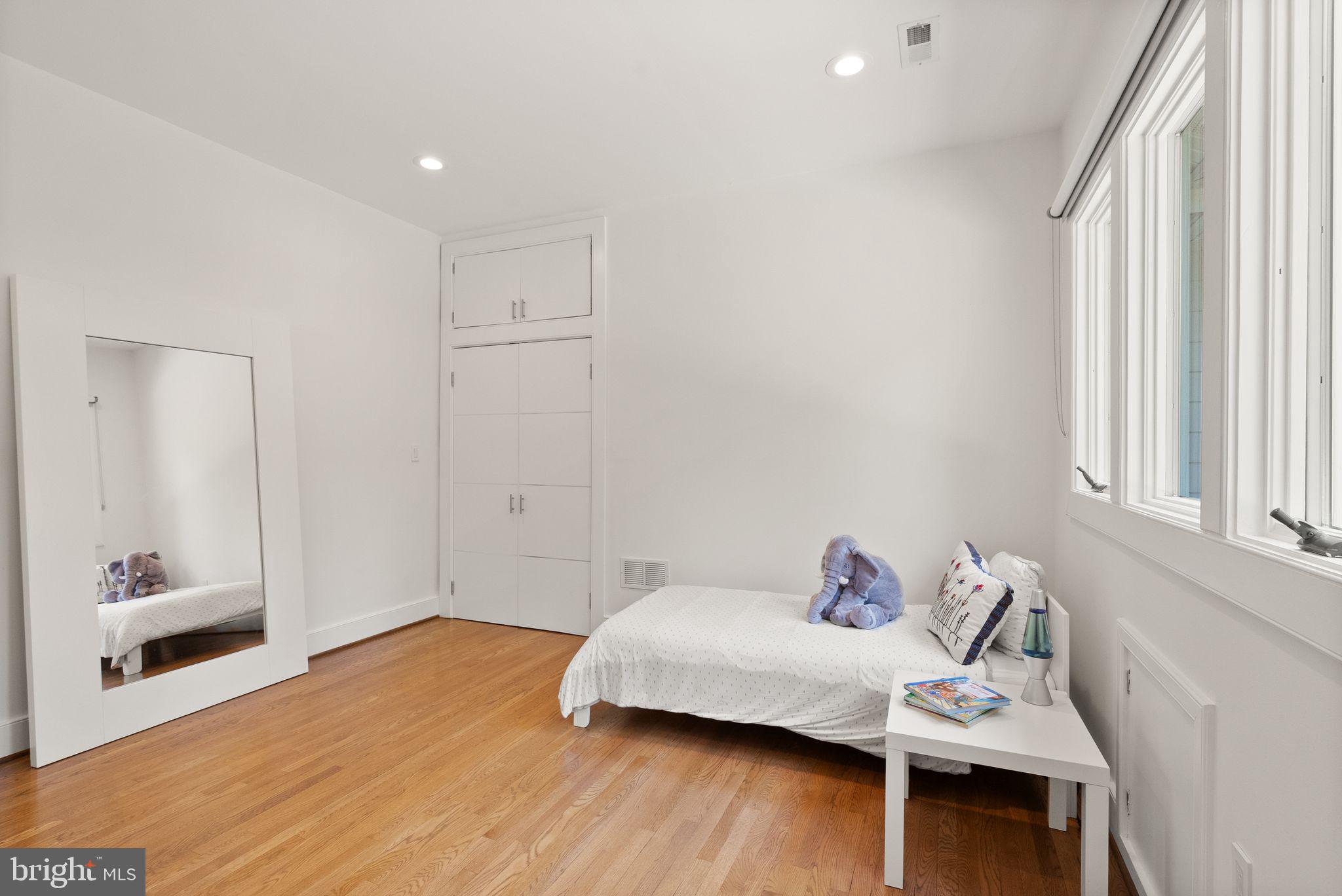 BELLEVUE FOREST - Residential