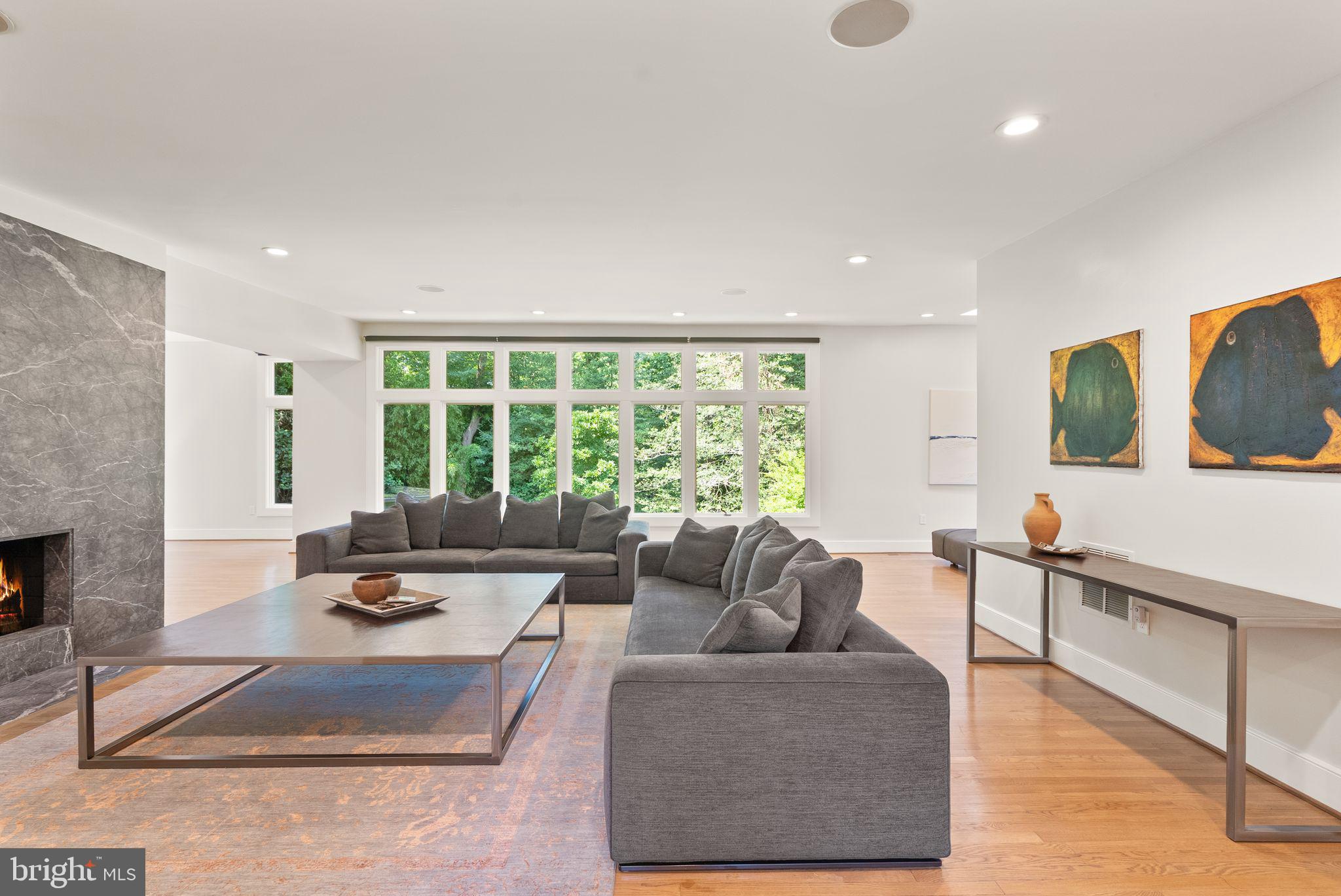 BELLEVUE FOREST - Residential