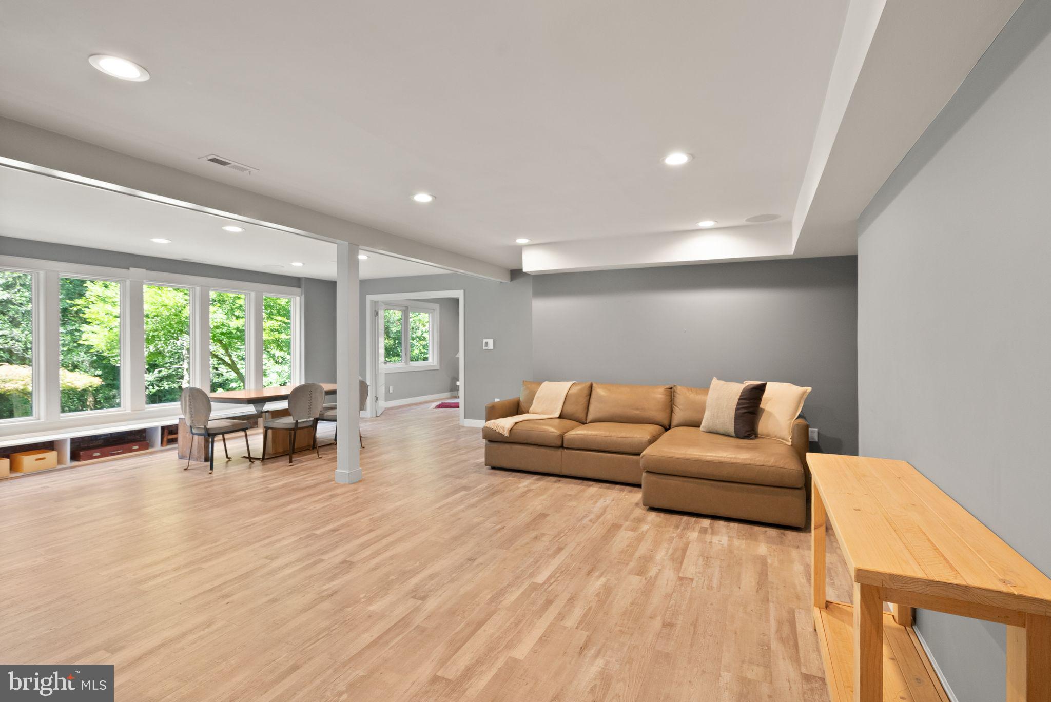 BELLEVUE FOREST - Residential