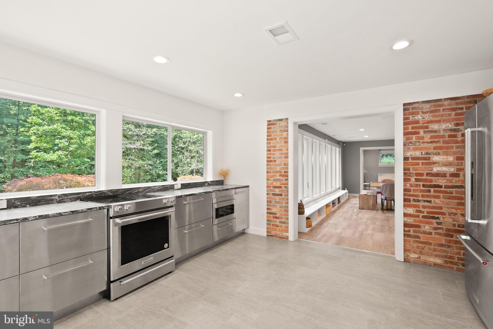 BELLEVUE FOREST - Residential