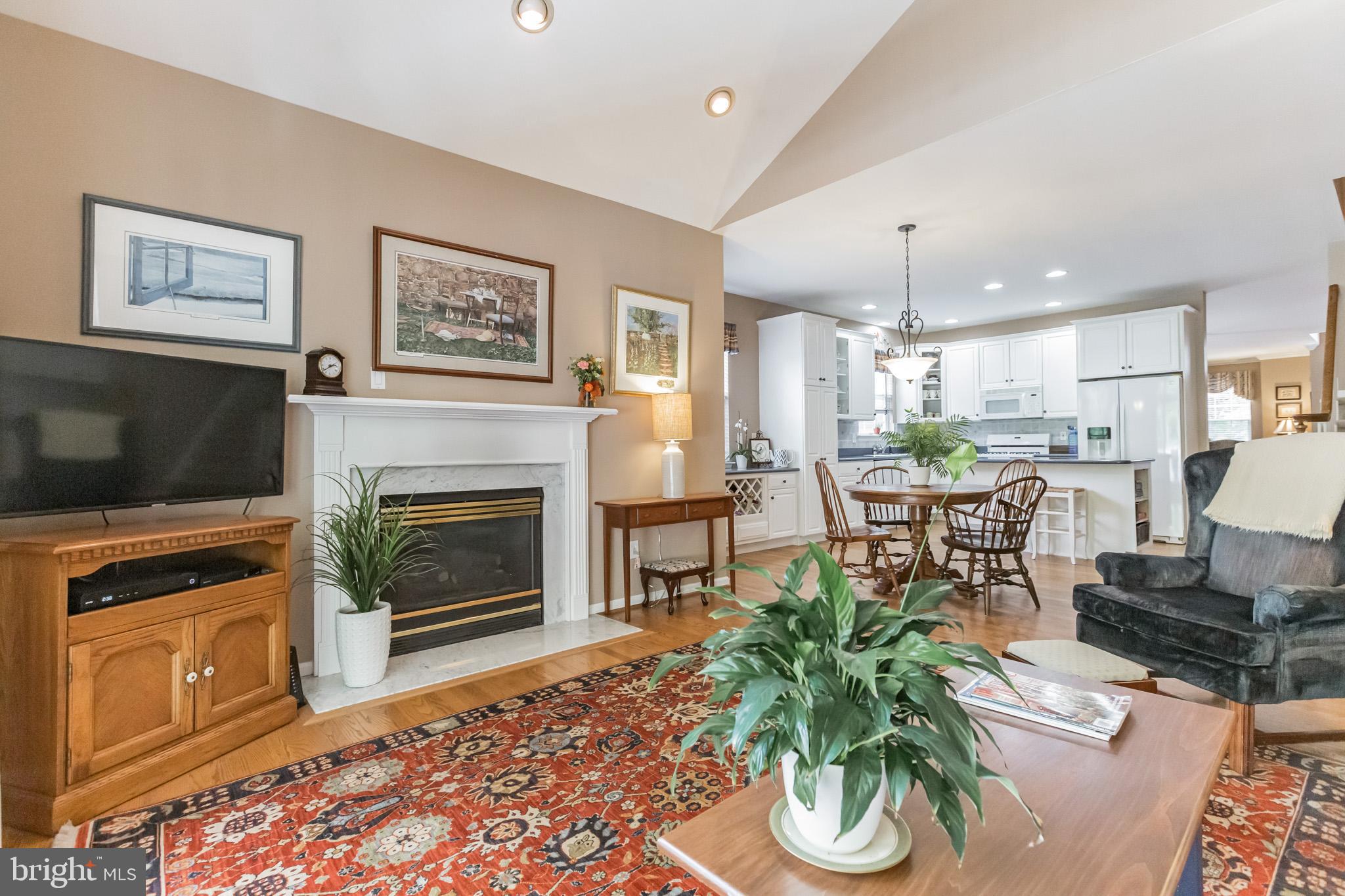 SOMERSET LAKE - Residential