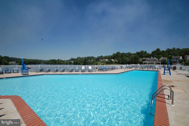 SOMERSET LAKE - Residential