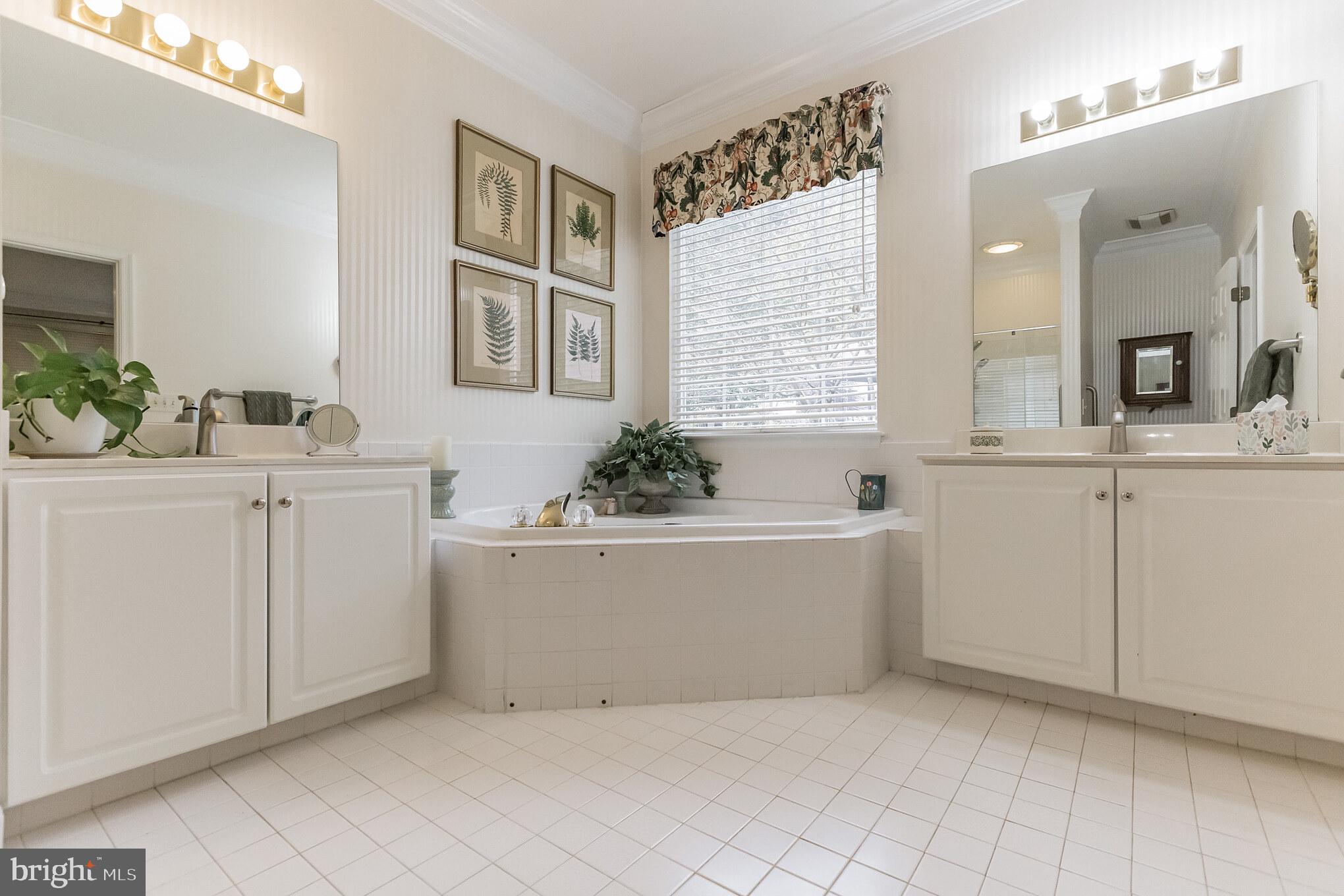 SOMERSET LAKE - Residential