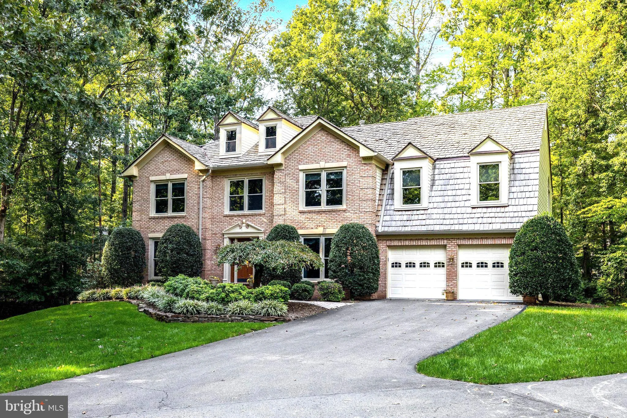 6290 Homar Pond Court