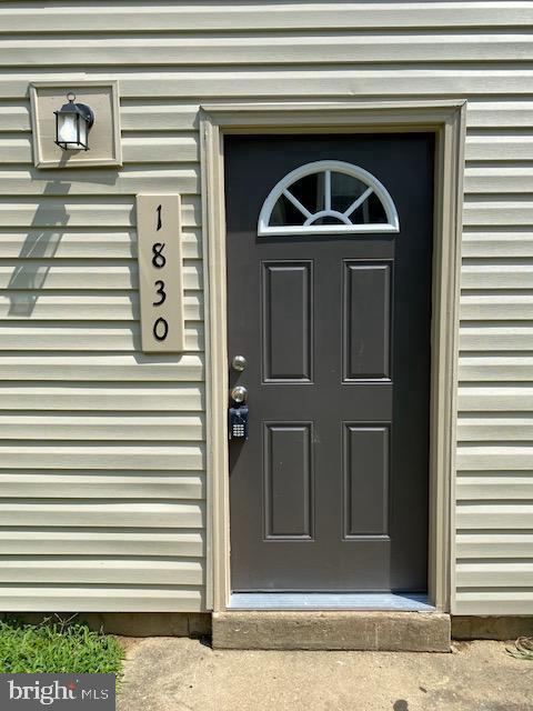 WARFIELD CONDOMINIUMS - Residential Lease