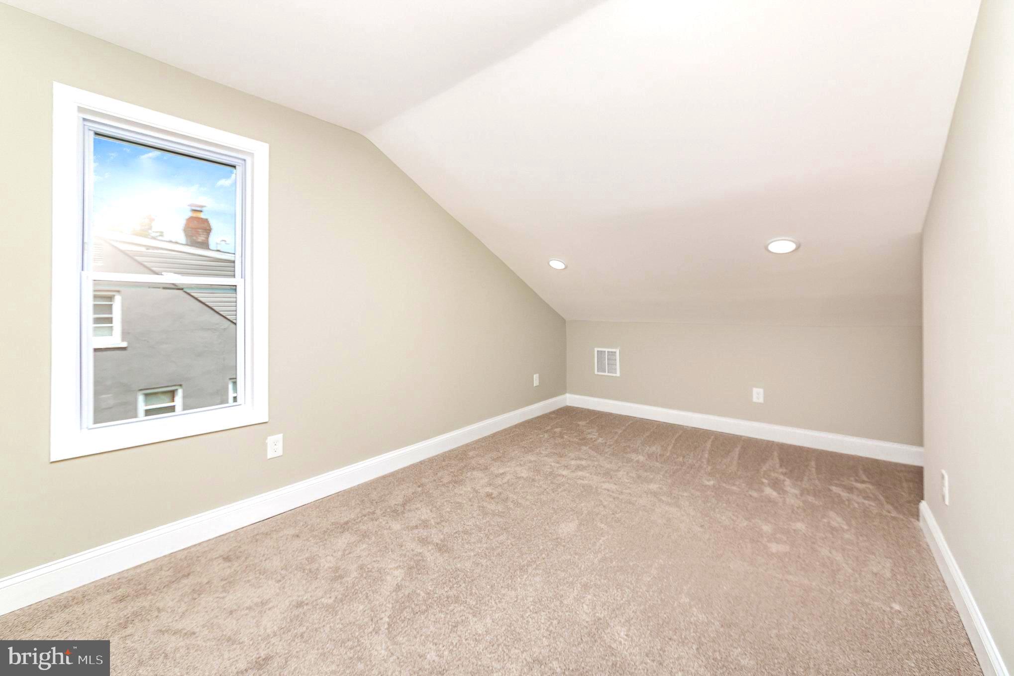 HAMILTON HILLS - Residential