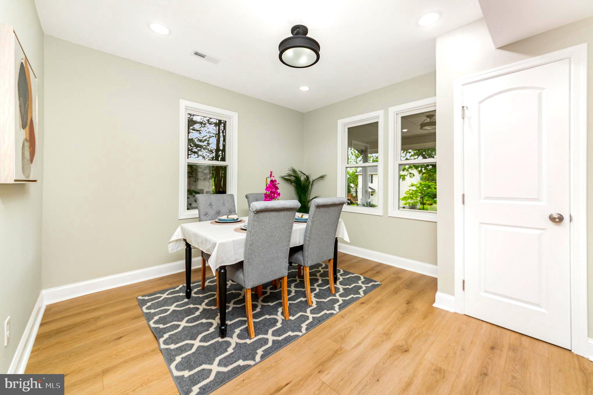 HAMILTON HILLS - Residential