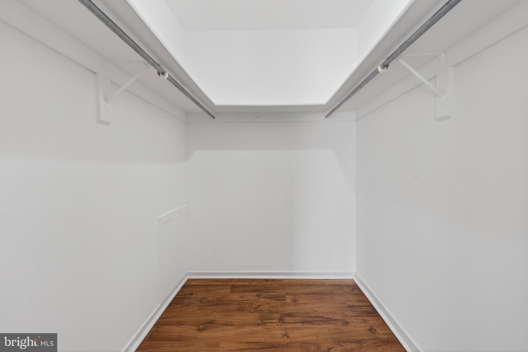 JEFFERSON MEWS - Residential