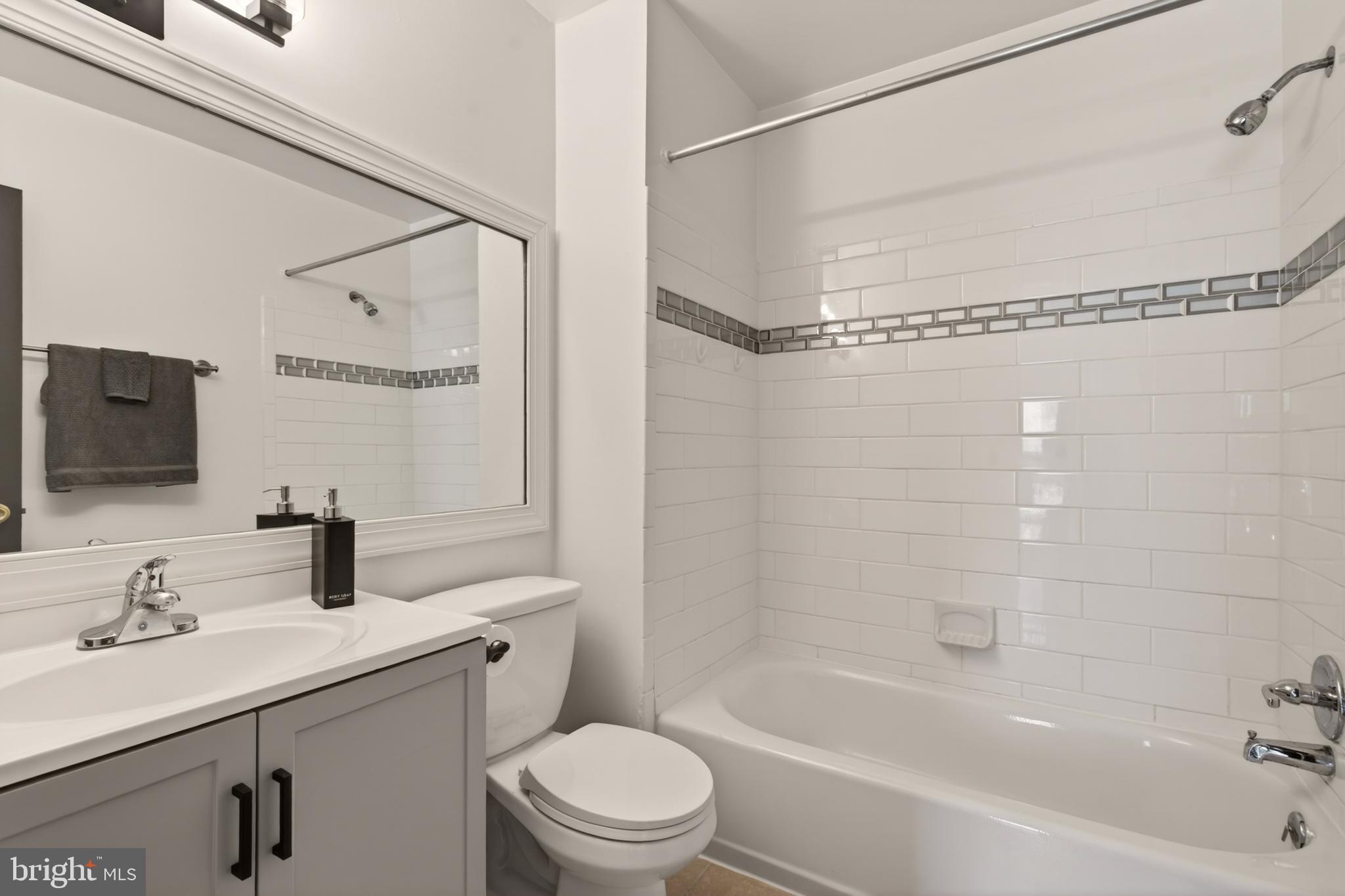 JEFFERSON MEWS - Residential