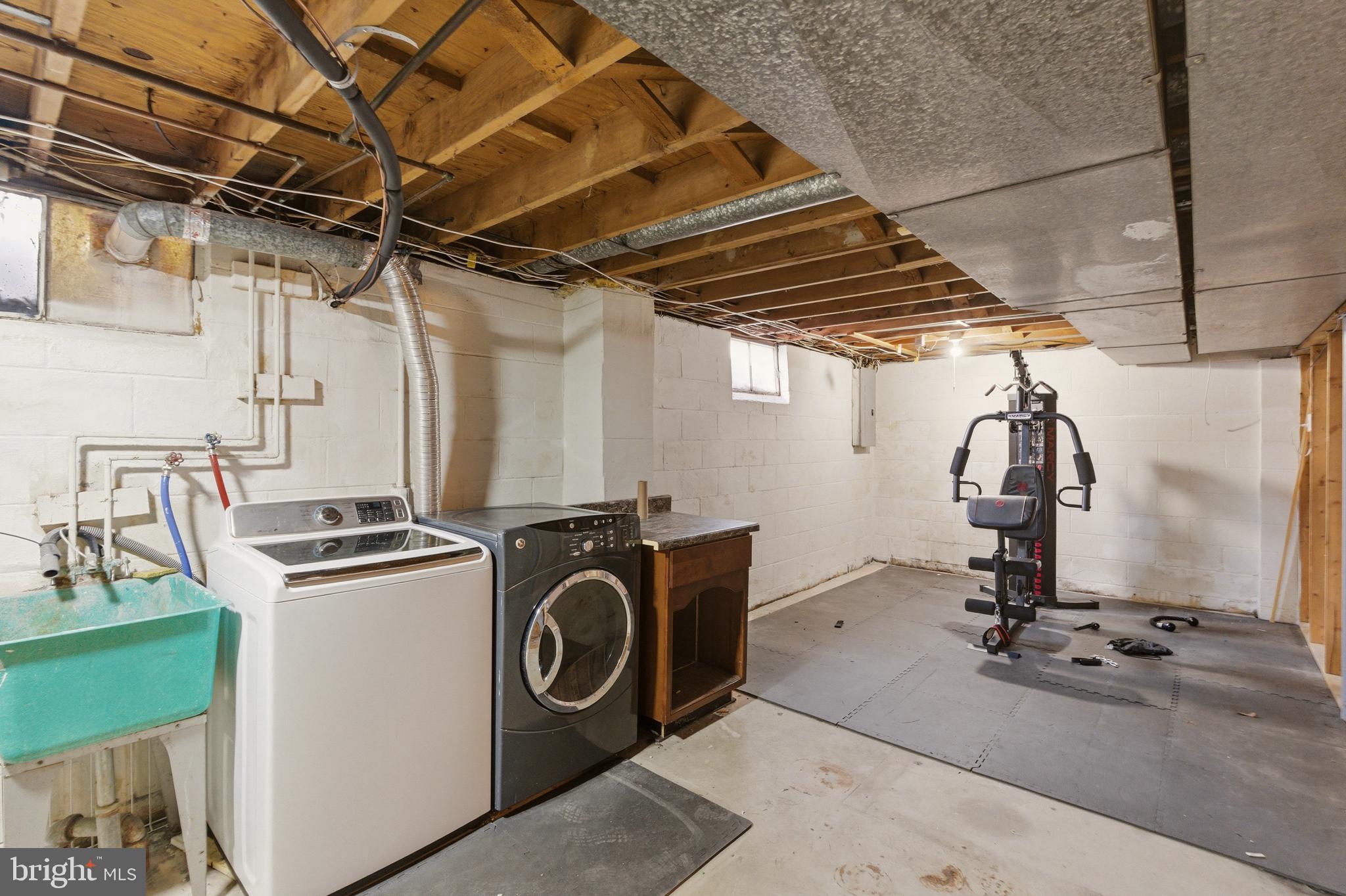 MAYFAIR - Residential