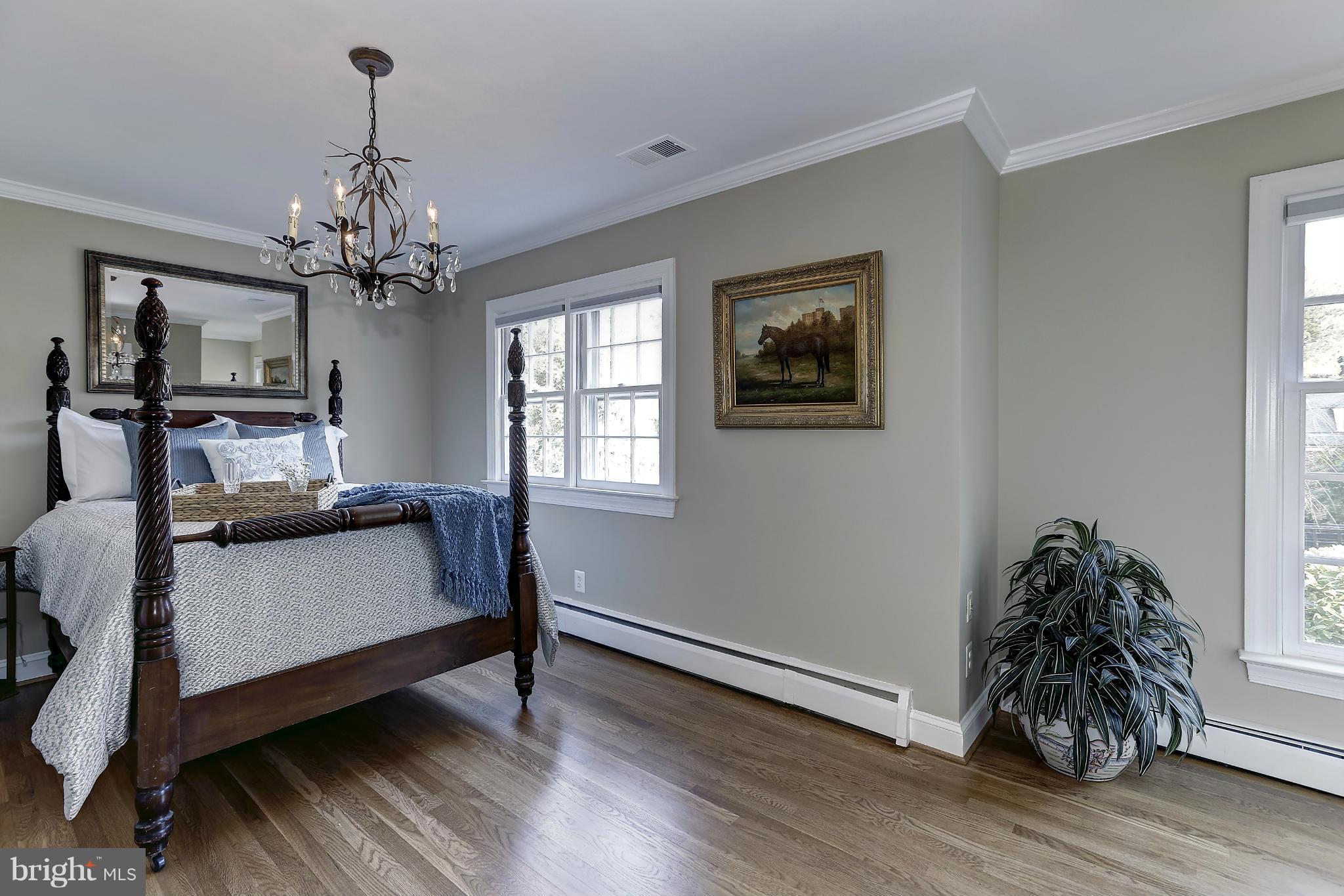 DOWNSCREST - Residential