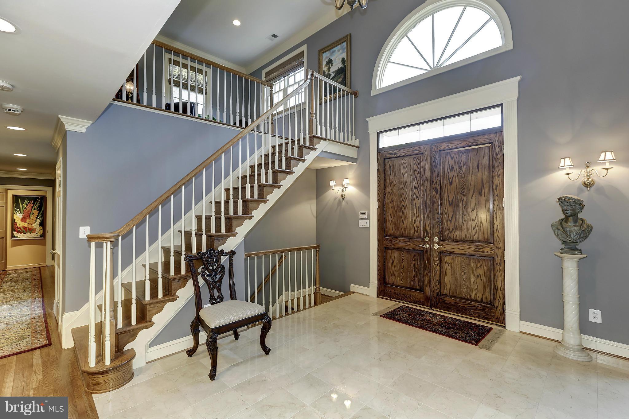 DOWNSCREST - Residential