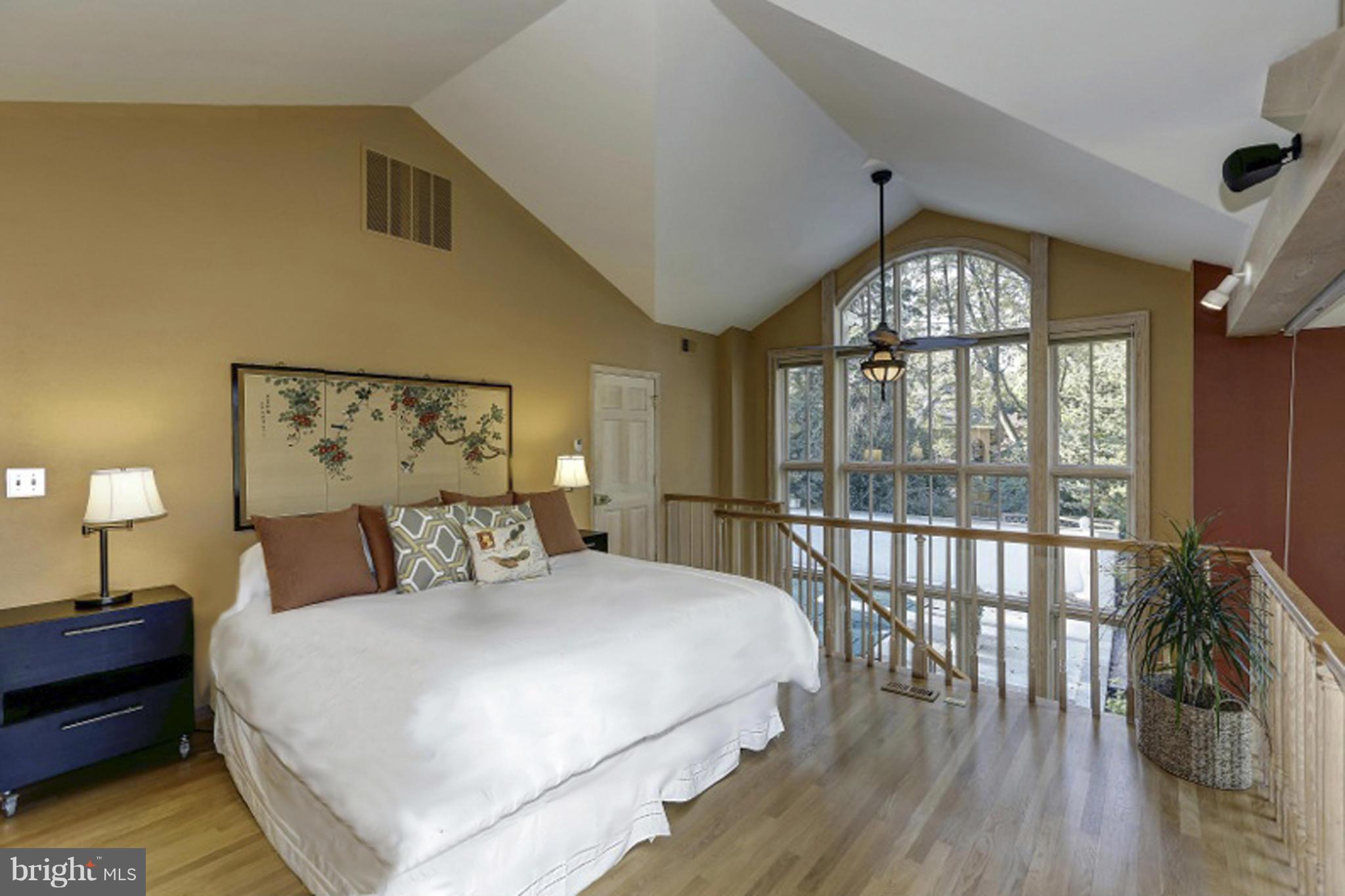 DOWNSCREST - Residential