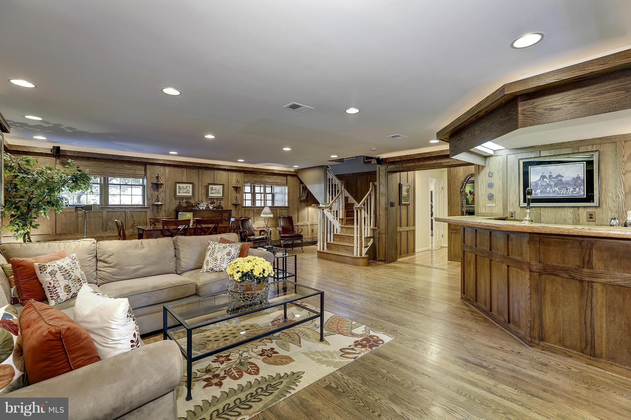 DOWNSCREST - Residential