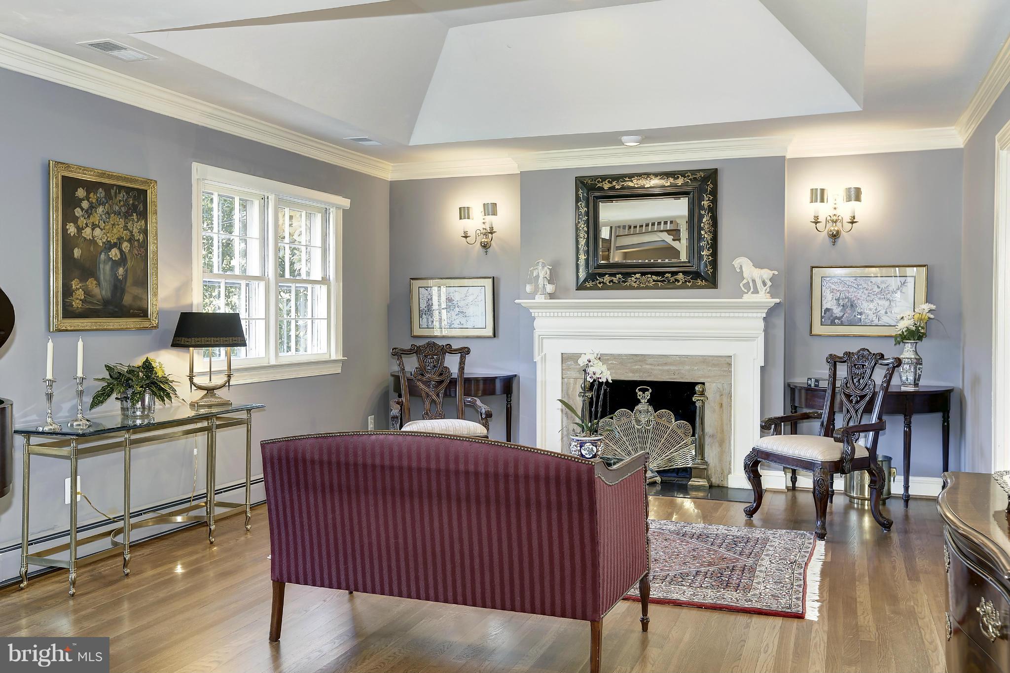 DOWNSCREST - Residential