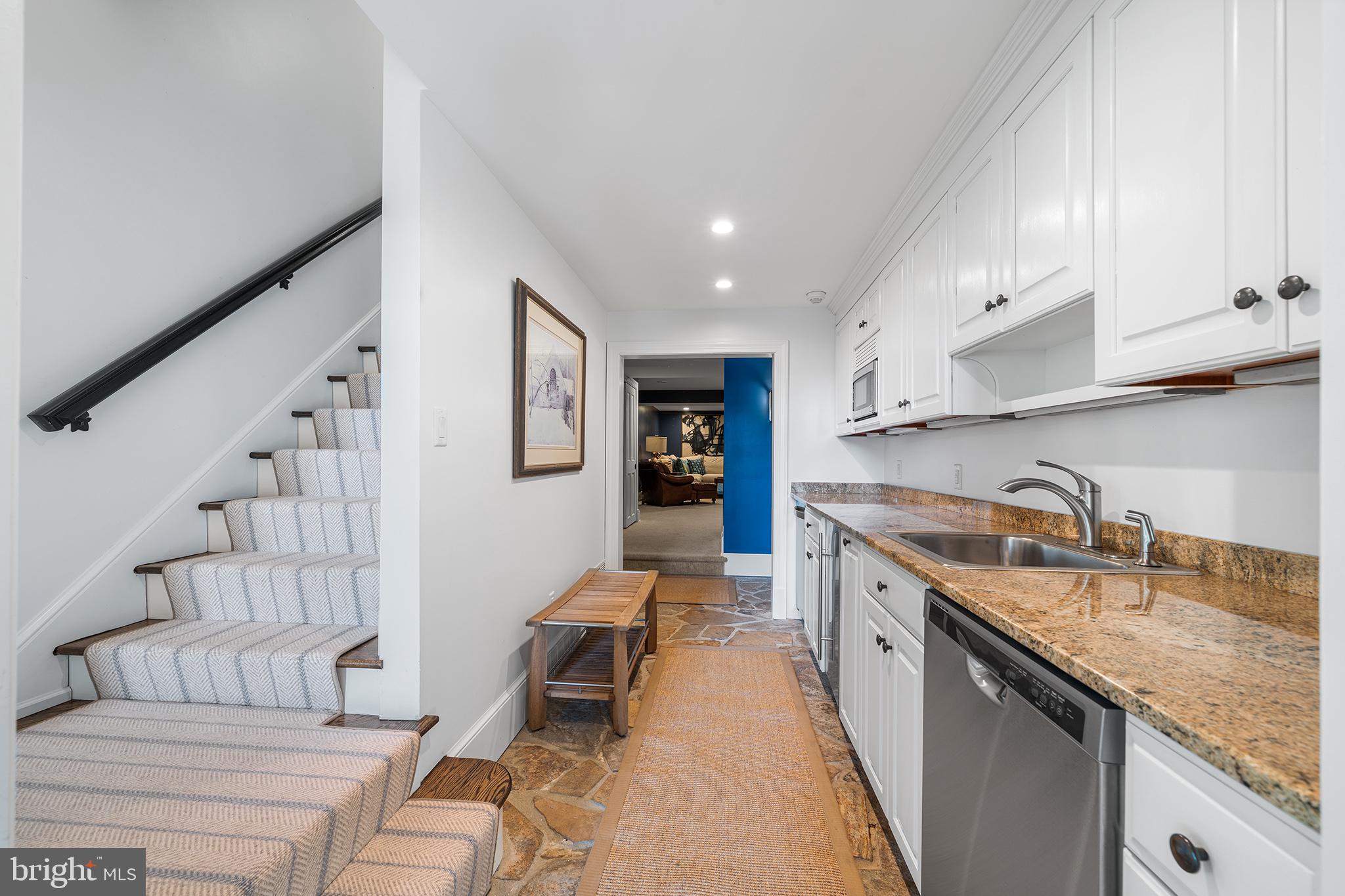 RADNOR HUNT - Residential