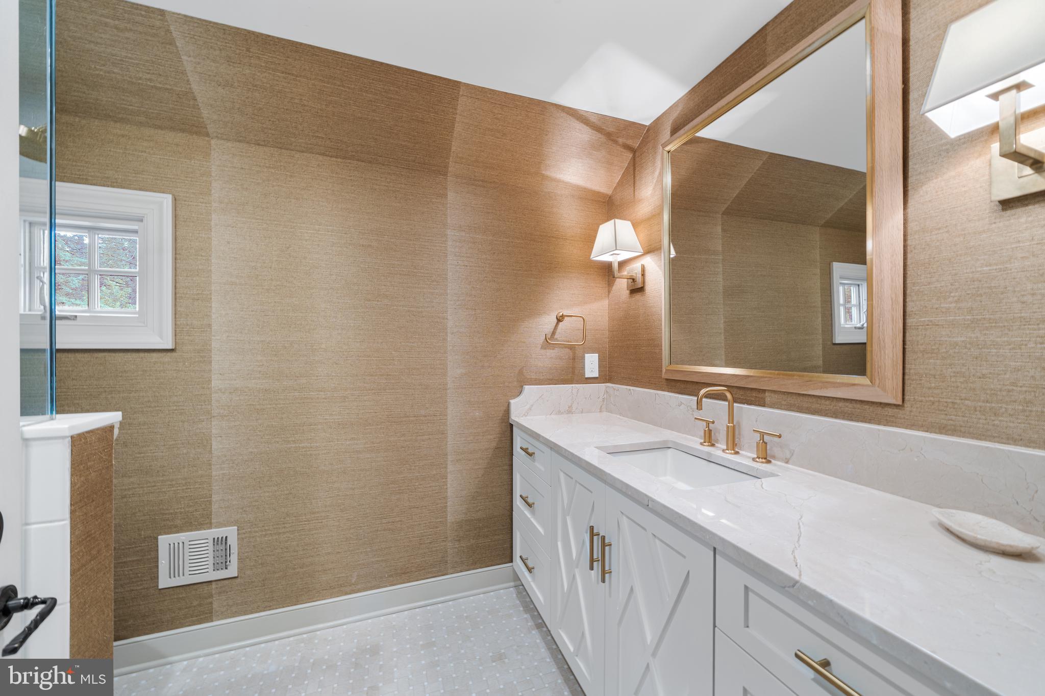 RADNOR HUNT - Residential