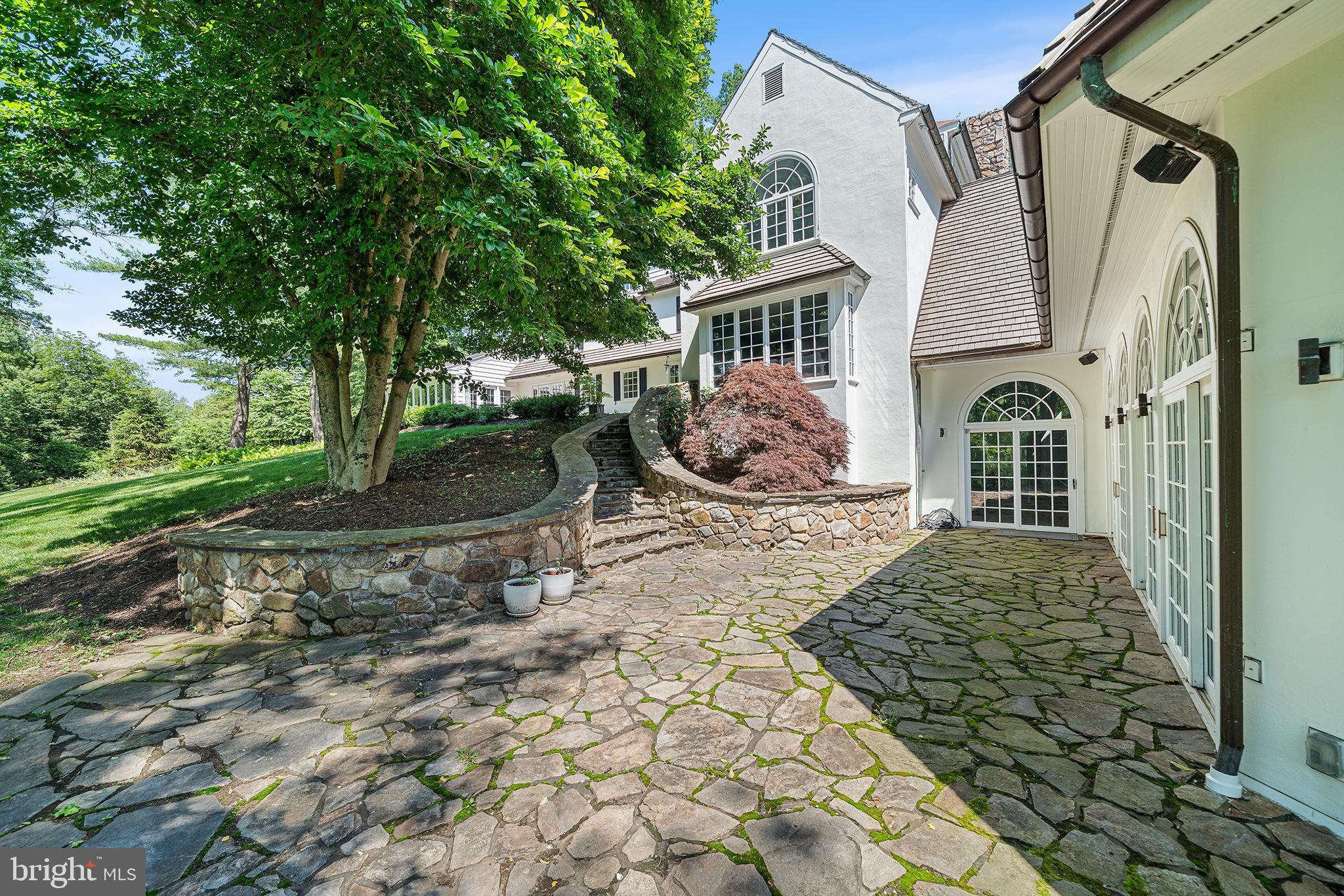 RADNOR HUNT - Residential