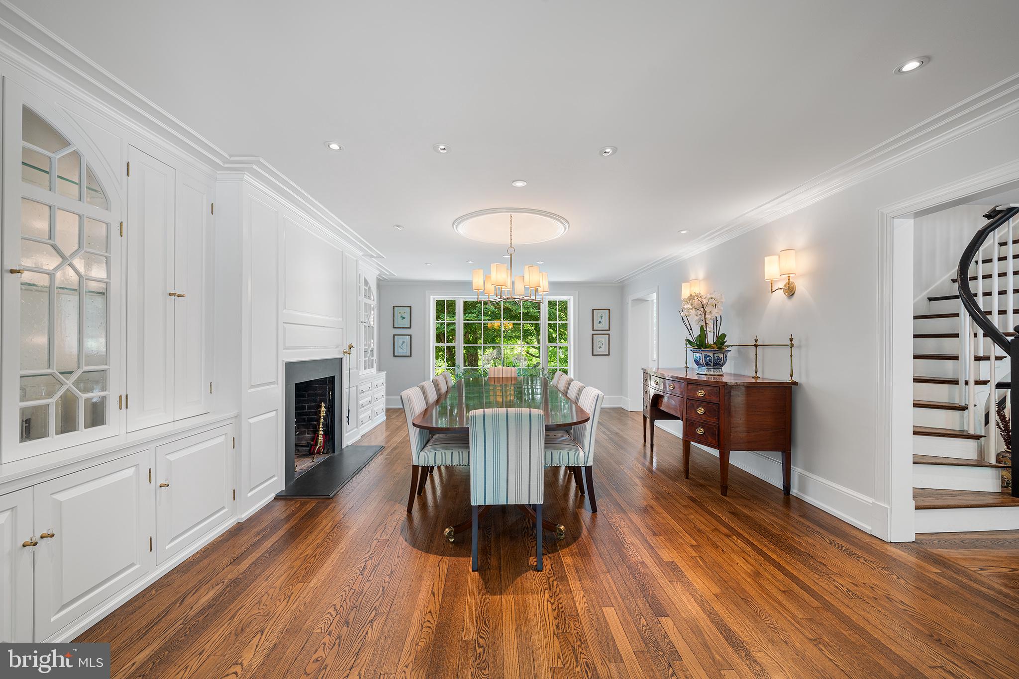 RADNOR HUNT - Residential