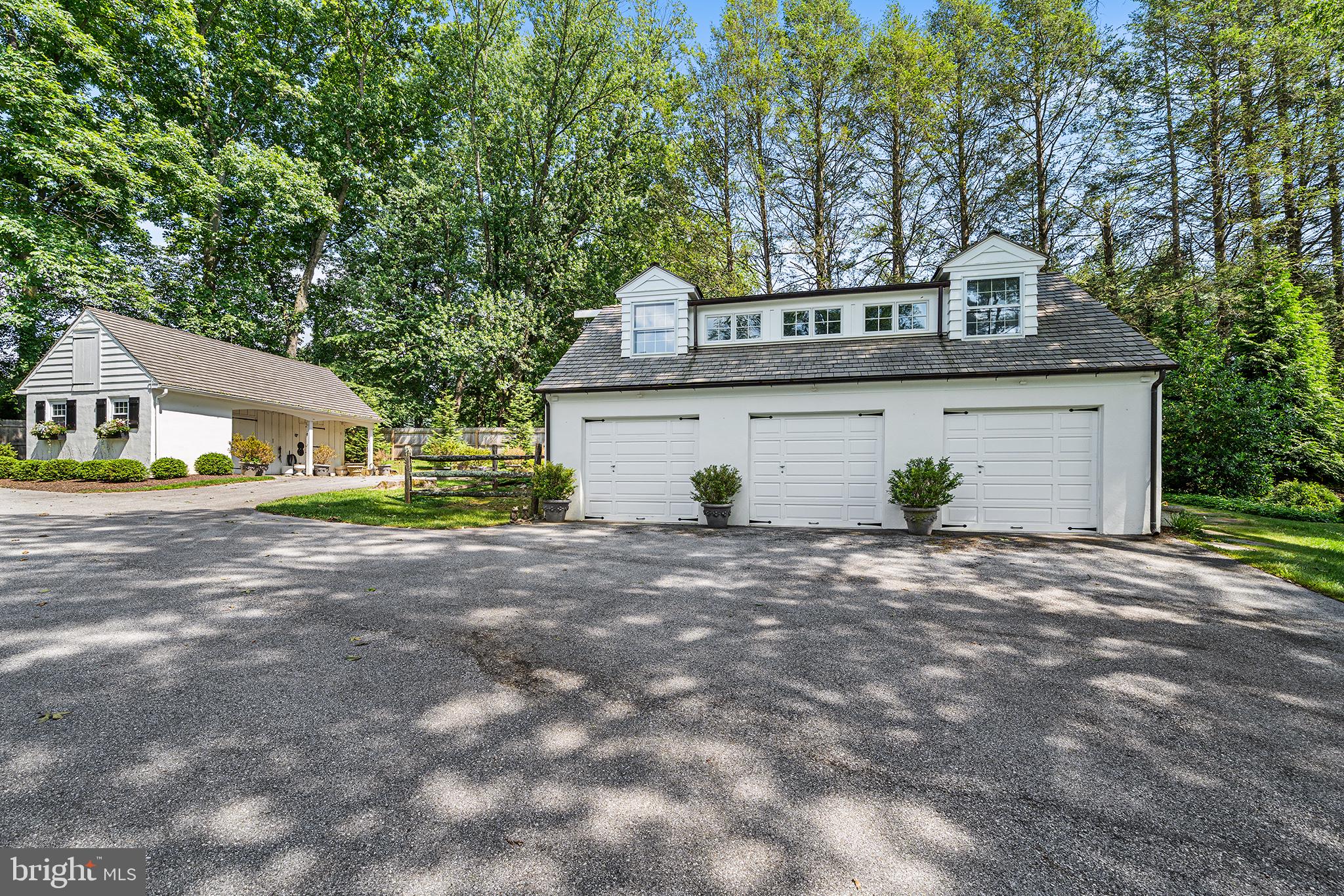 RADNOR HUNT - Residential
