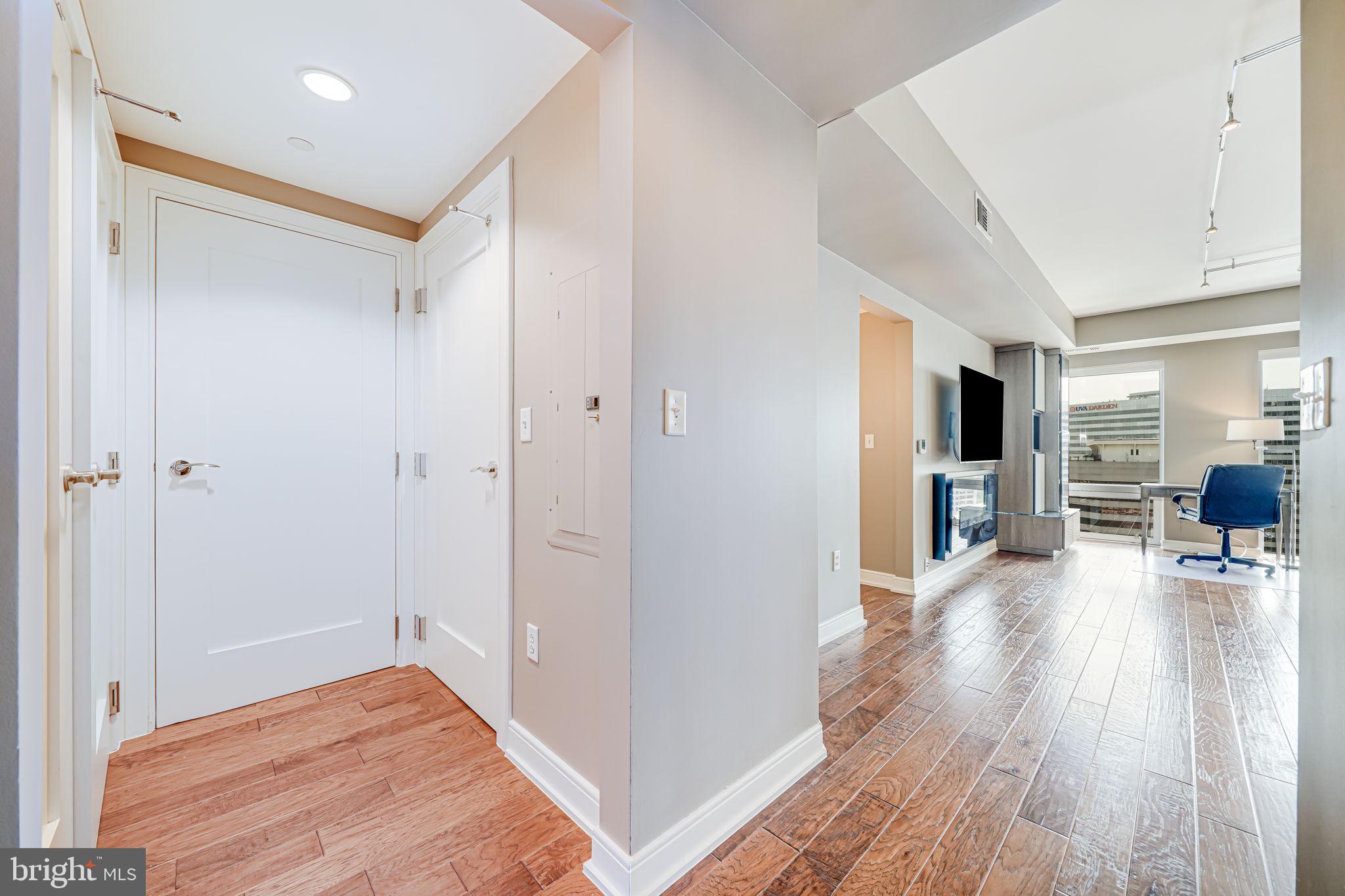 1111 19TH STREET N 2703