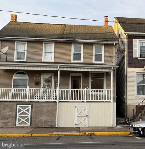 Townhouse For Sale - 45 W Grand Avenue<br/> TOWER CITY, PA 17980