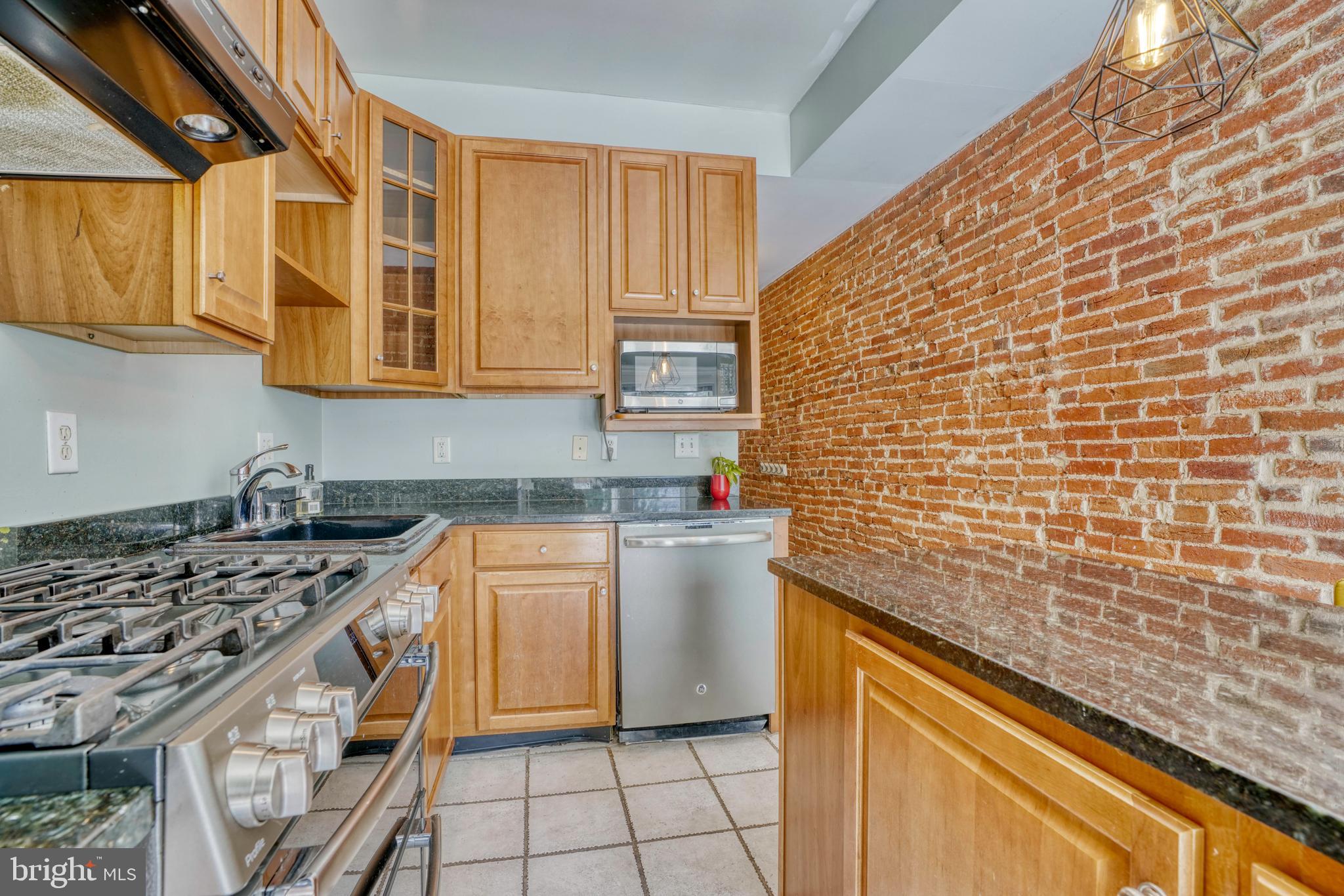 FEDERAL HILL HISTORIC DISTRICT - Residential Lease