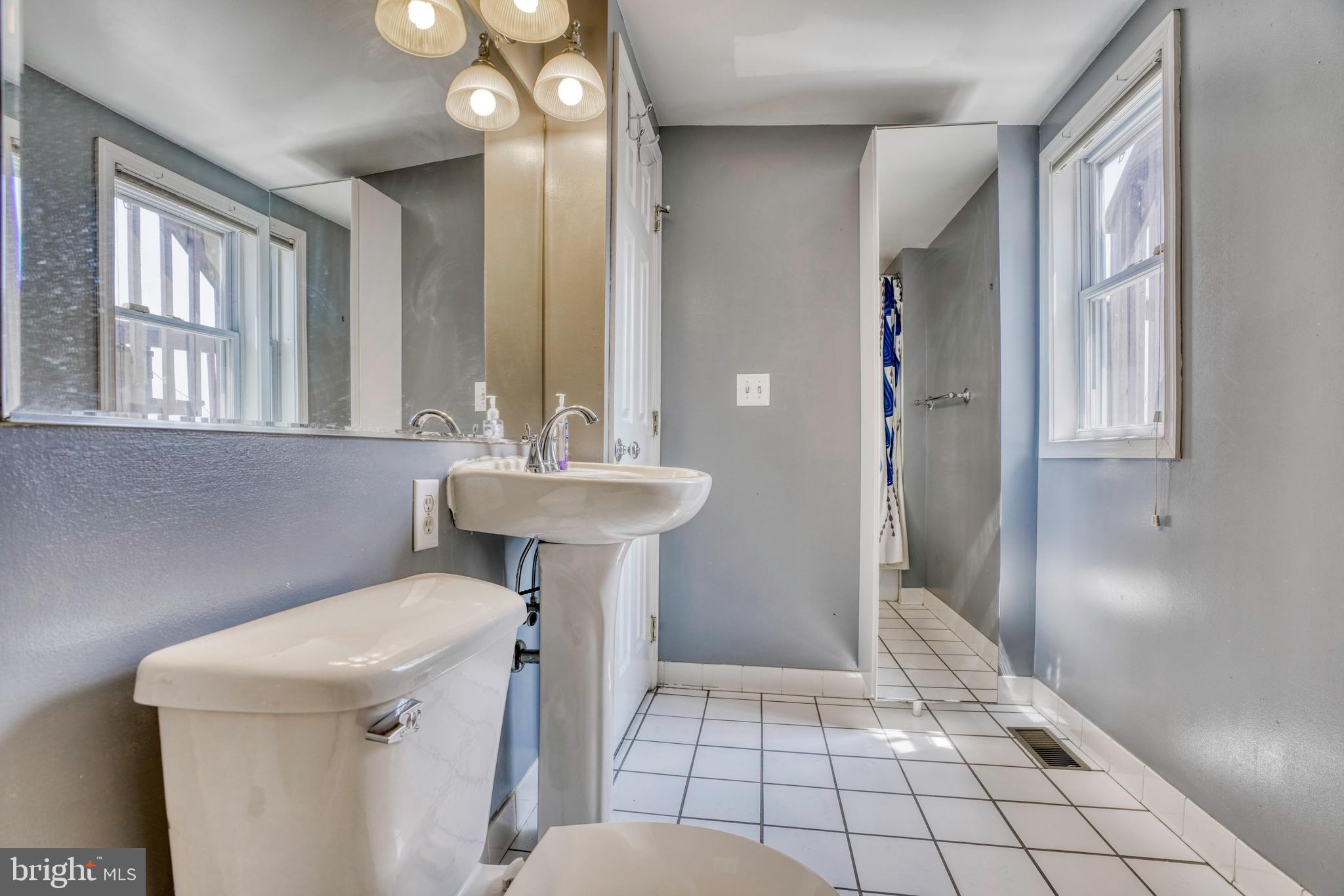 FEDERAL HILL HISTORIC DISTRICT - Residential Lease