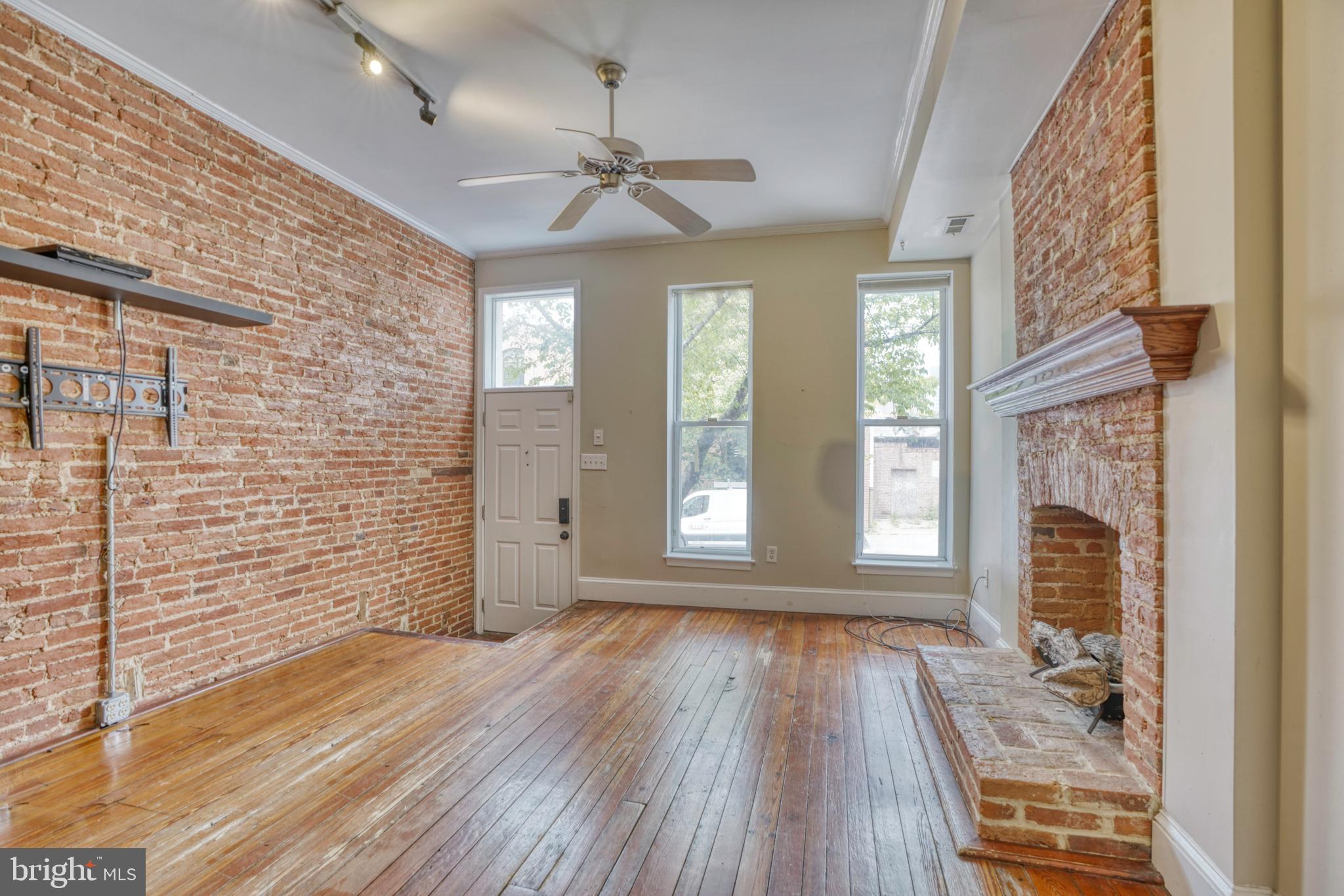 FEDERAL HILL HISTORIC DISTRICT - Residential Lease