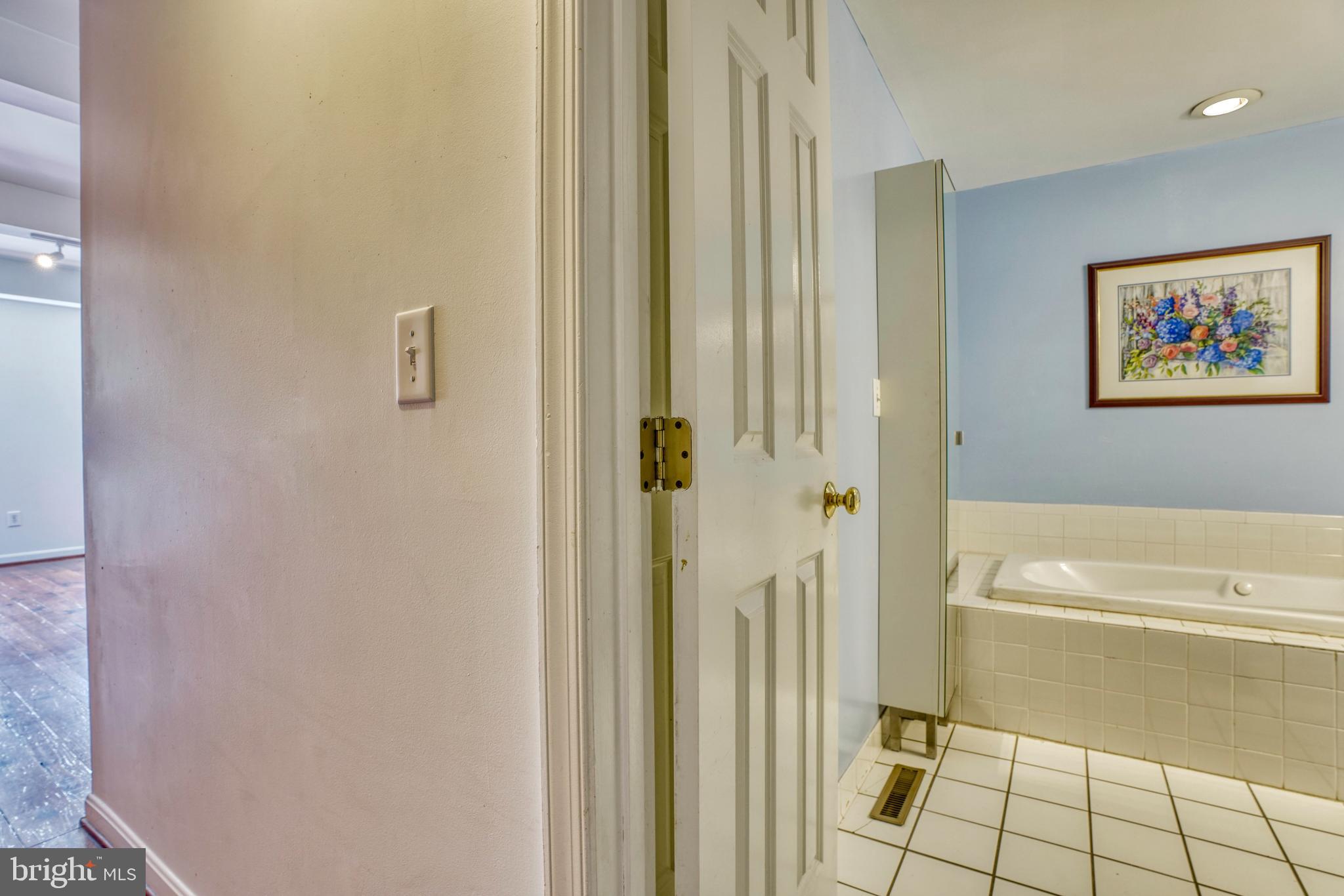 FEDERAL HILL HISTORIC DISTRICT - Residential Lease