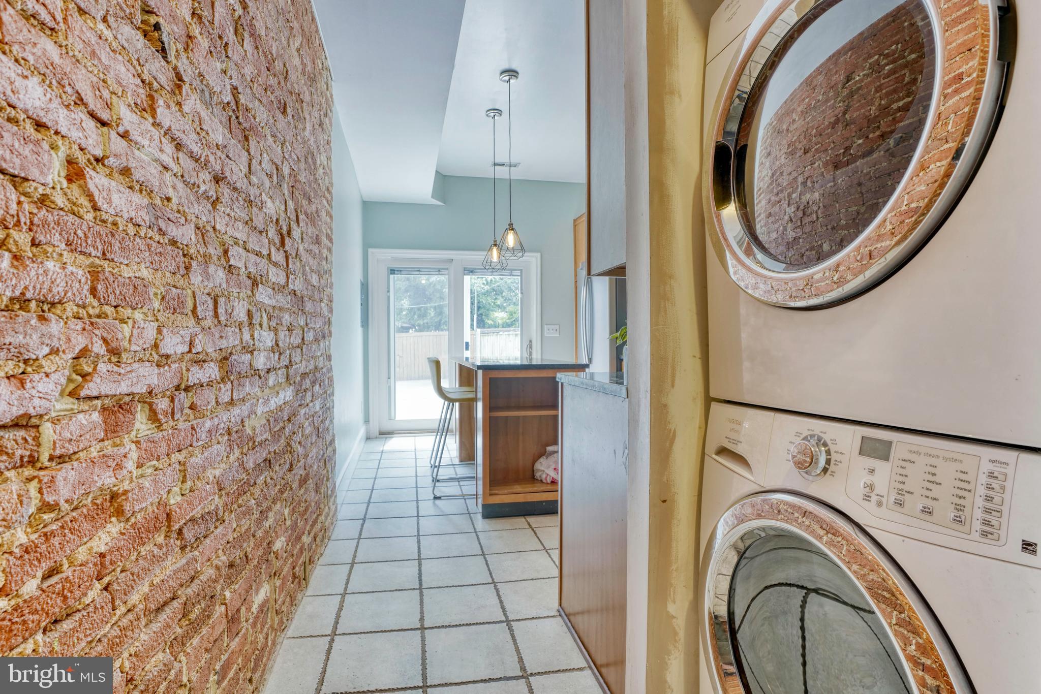 FEDERAL HILL HISTORIC DISTRICT - Residential Lease