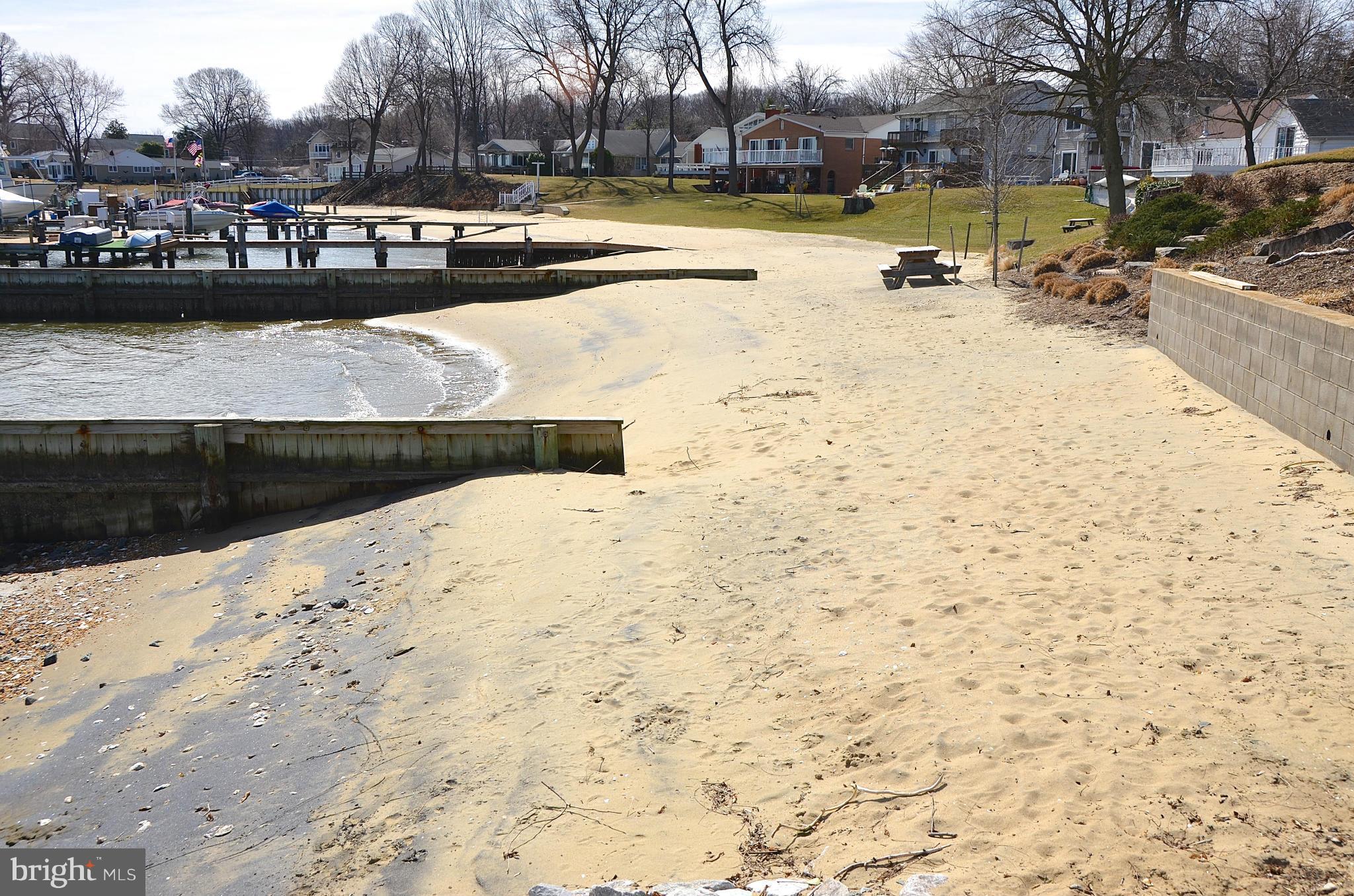 LOCH HAVEN BEACH - Residential