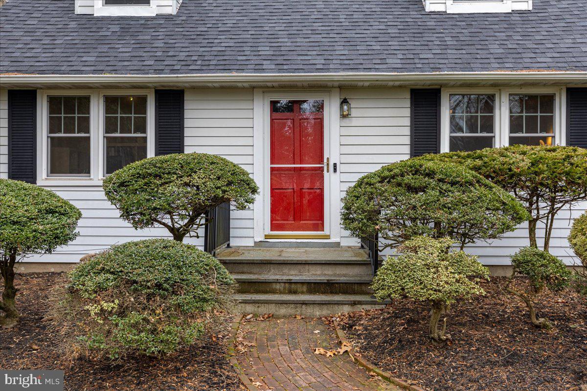 798 KINGSTON ROAD