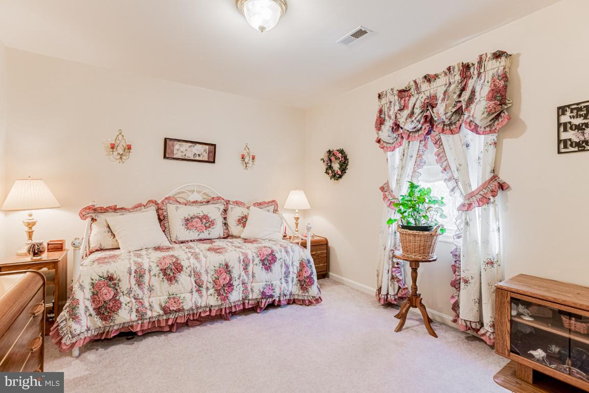 CHURCHILL - Residential