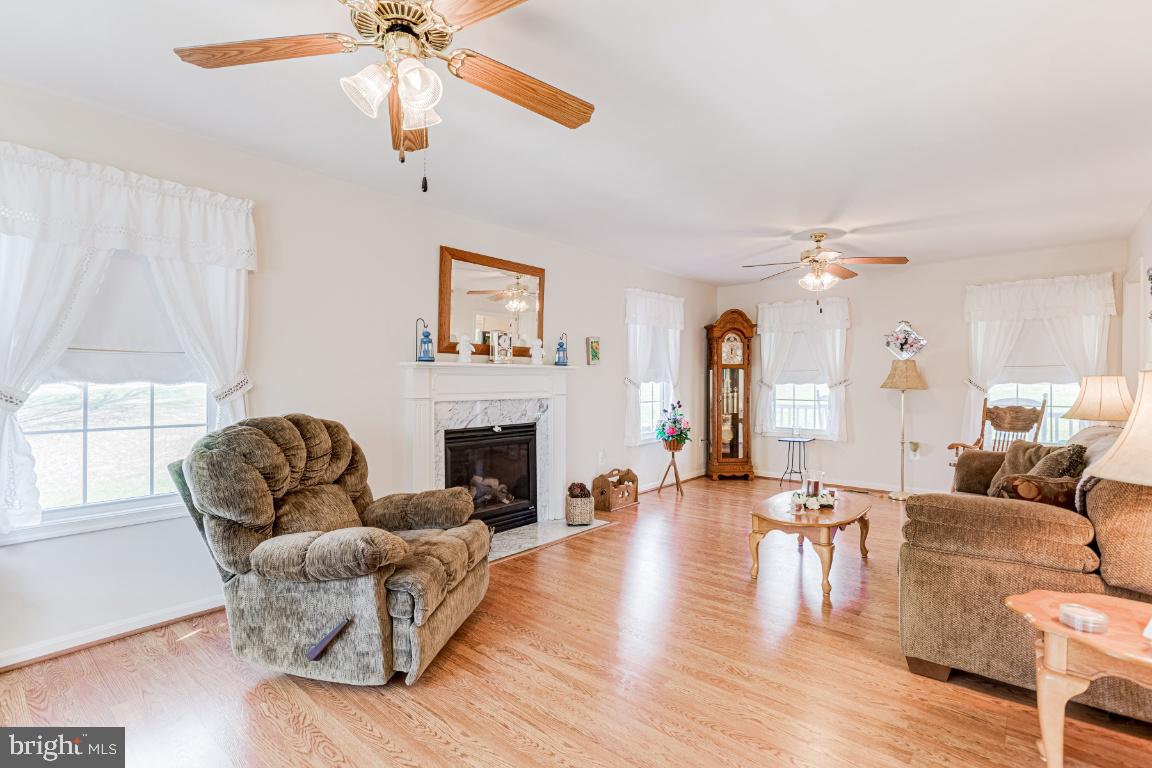 CHURCHILL - Residential