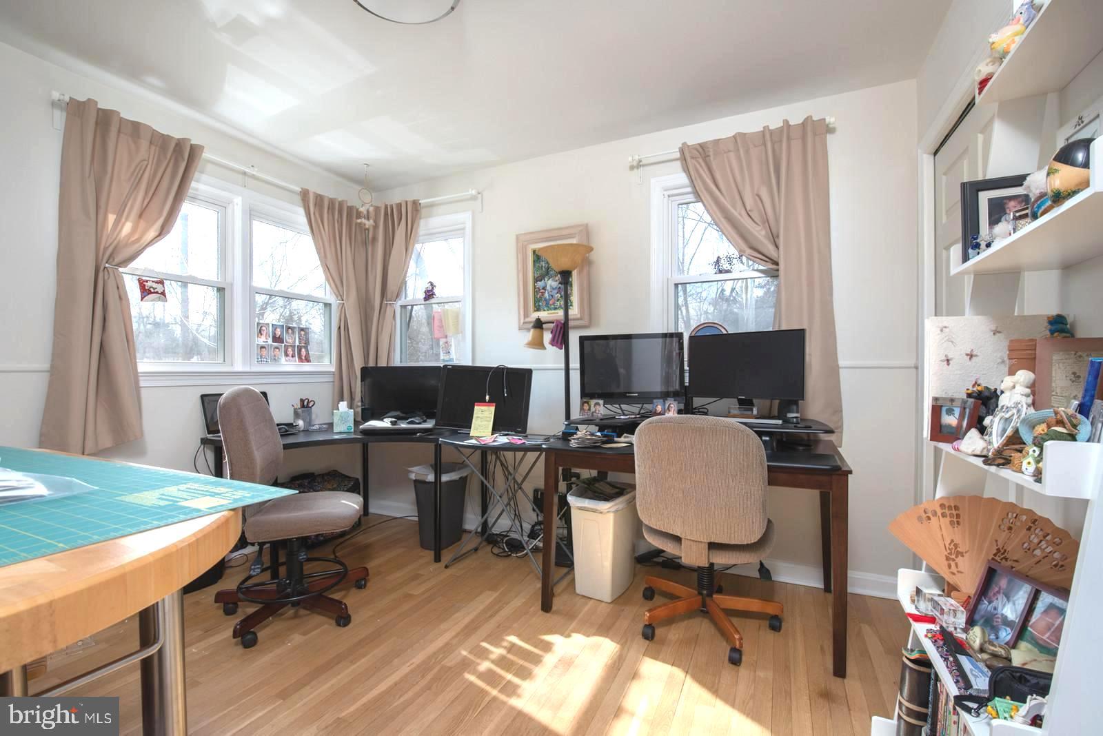 HOLLIN HALL VILLAGE - Residential Lease