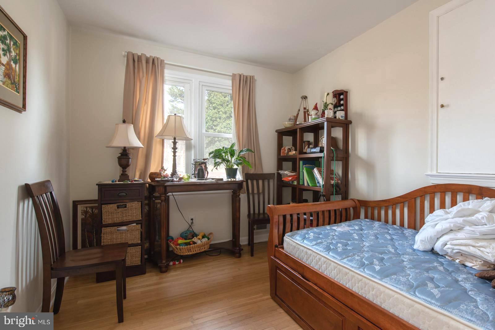 HOLLIN HALL VILLAGE - Residential Lease