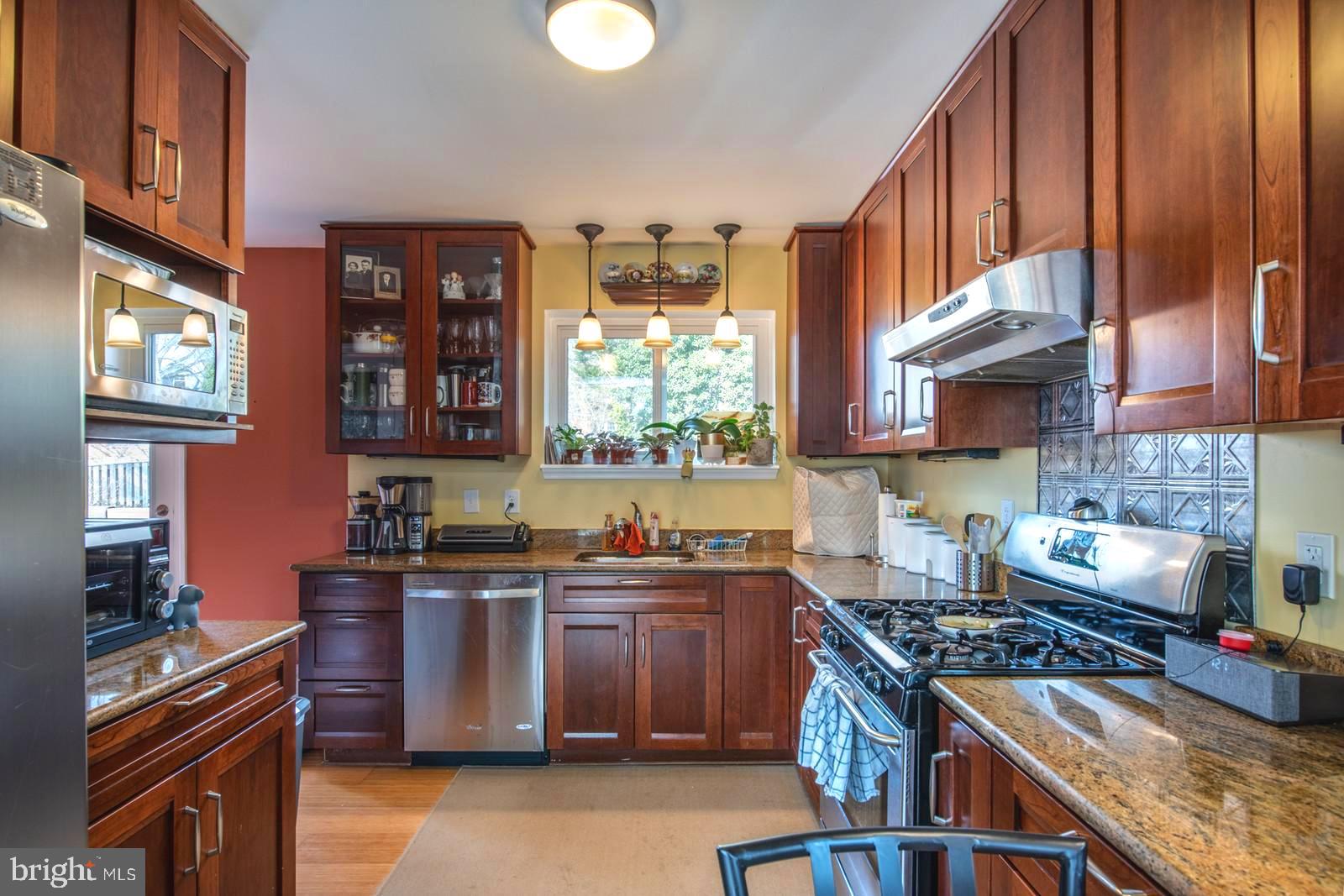 HOLLIN HALL VILLAGE - Residential Lease