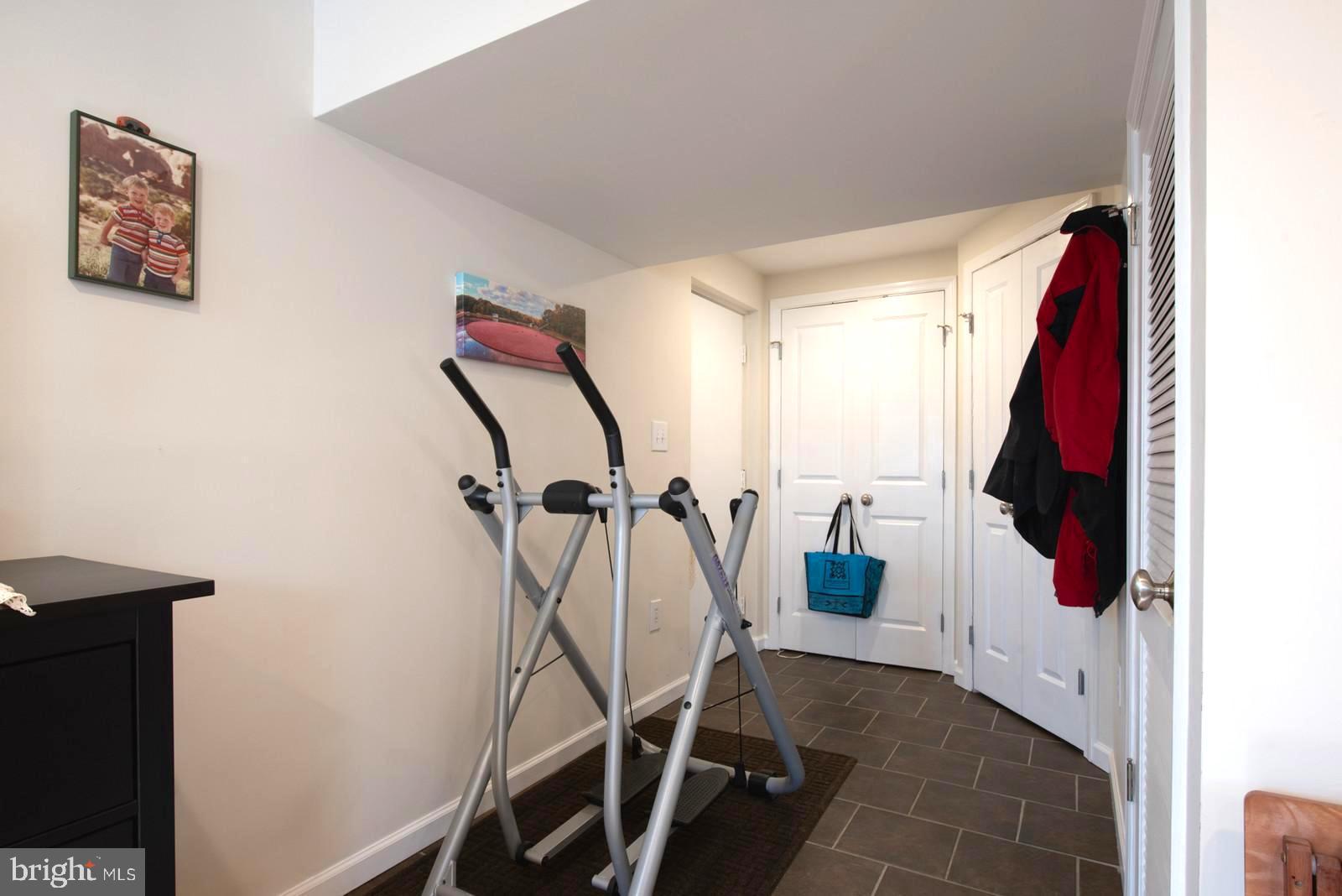 HOLLIN HALL VILLAGE - Residential Lease