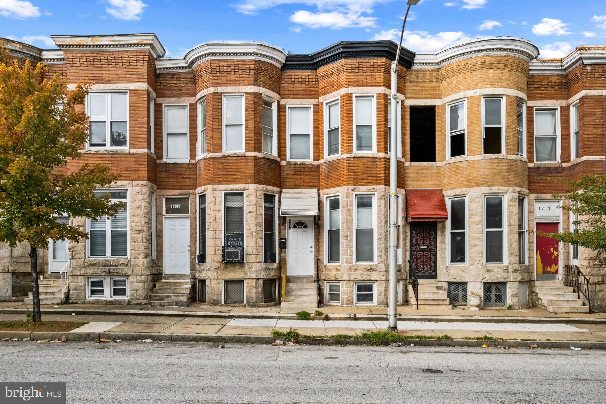 1908 N FULTON AVENUE